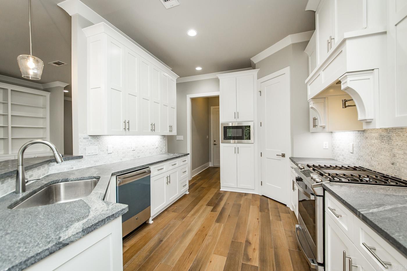 7204 Scotthaven
