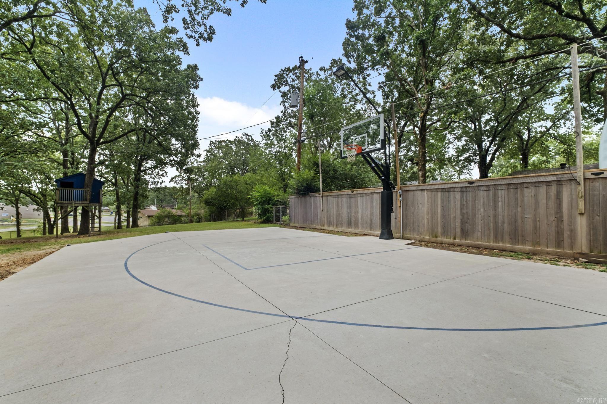 1628 Northline Drive