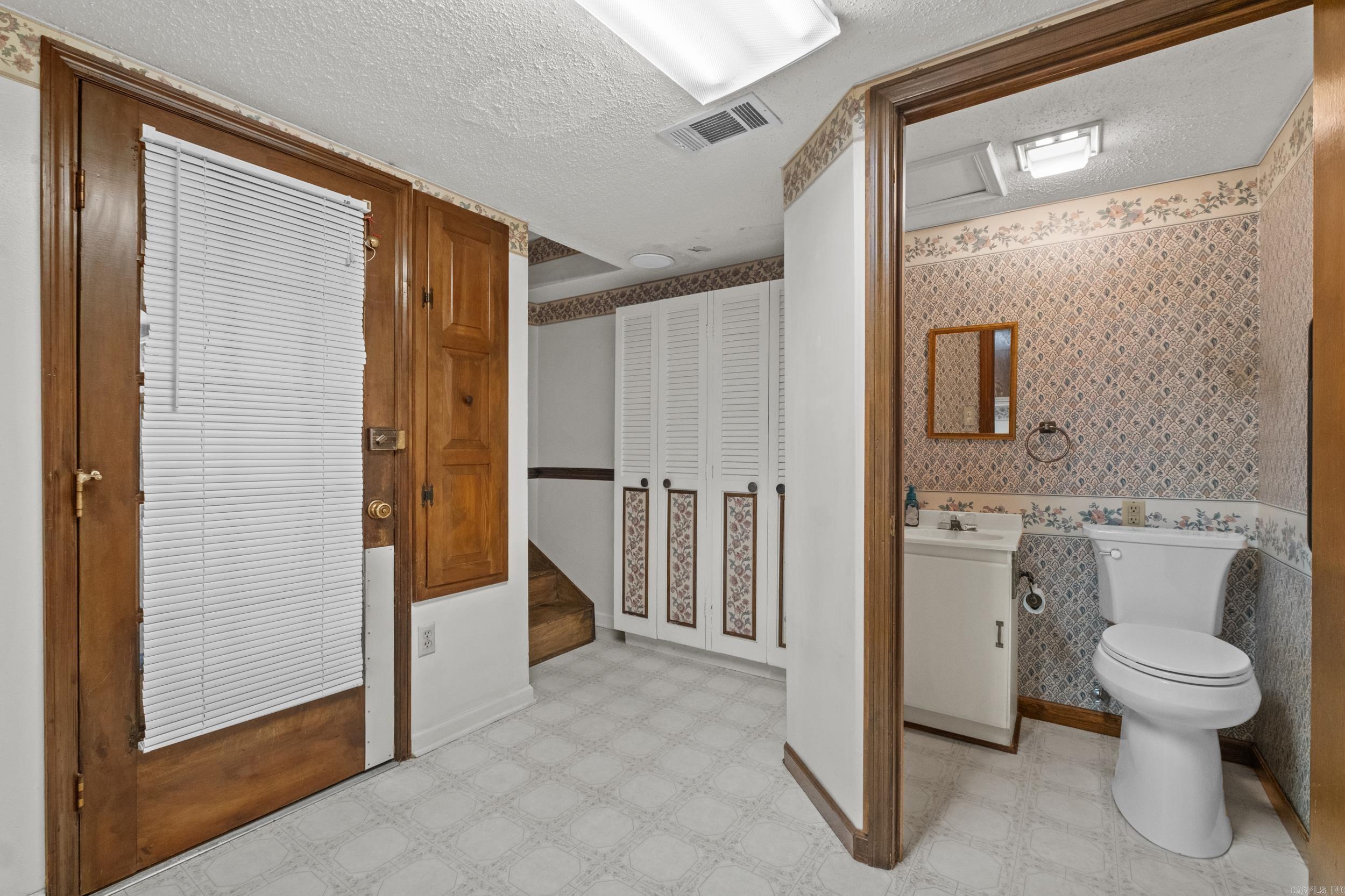 6104 Greenbank Road