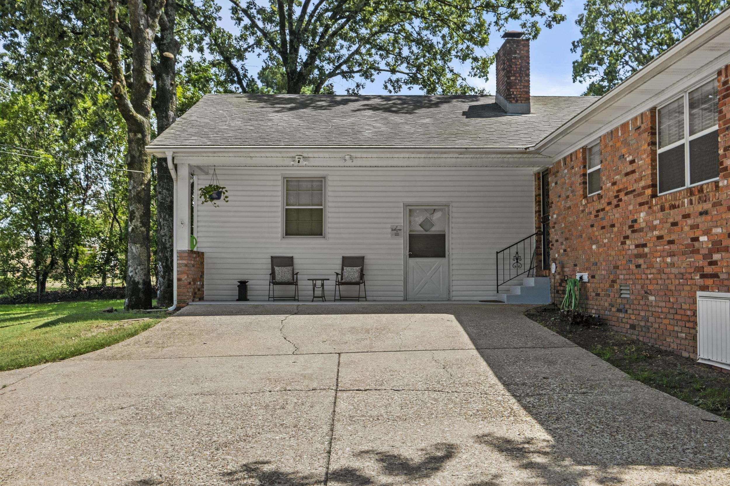 32 Desoto Circle