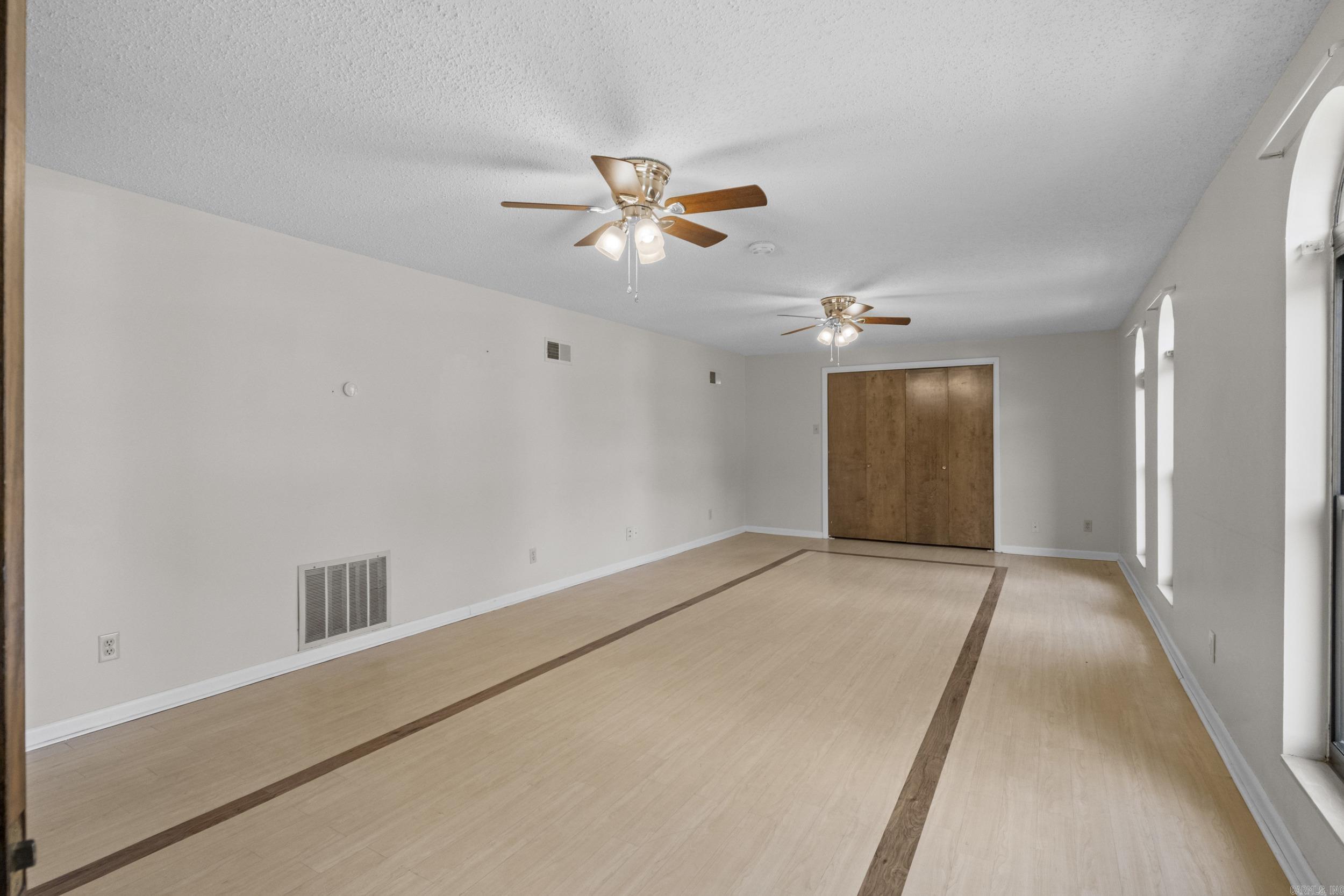 5605 N Walnut Rd. Road