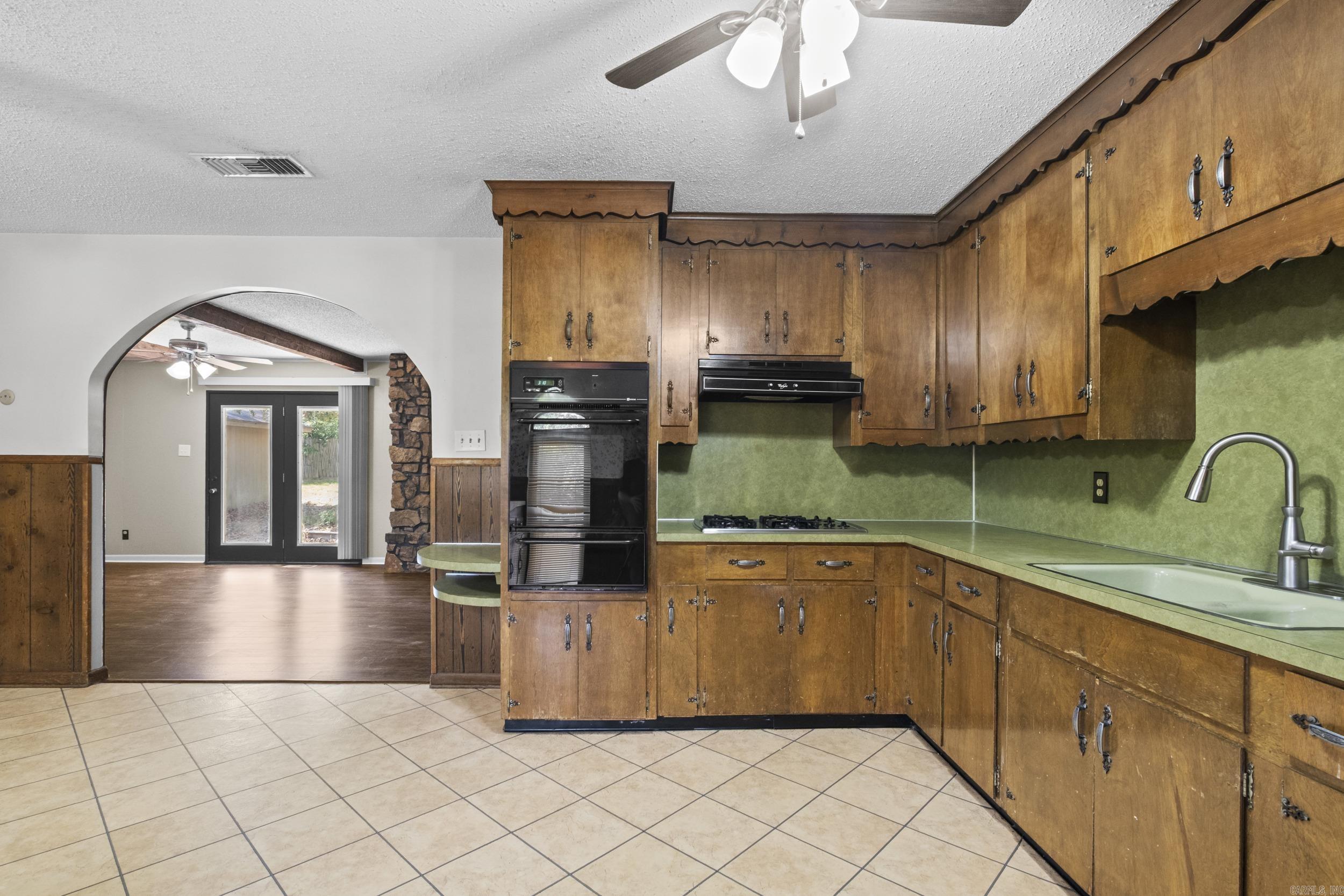 5605 N Walnut Rd. Road