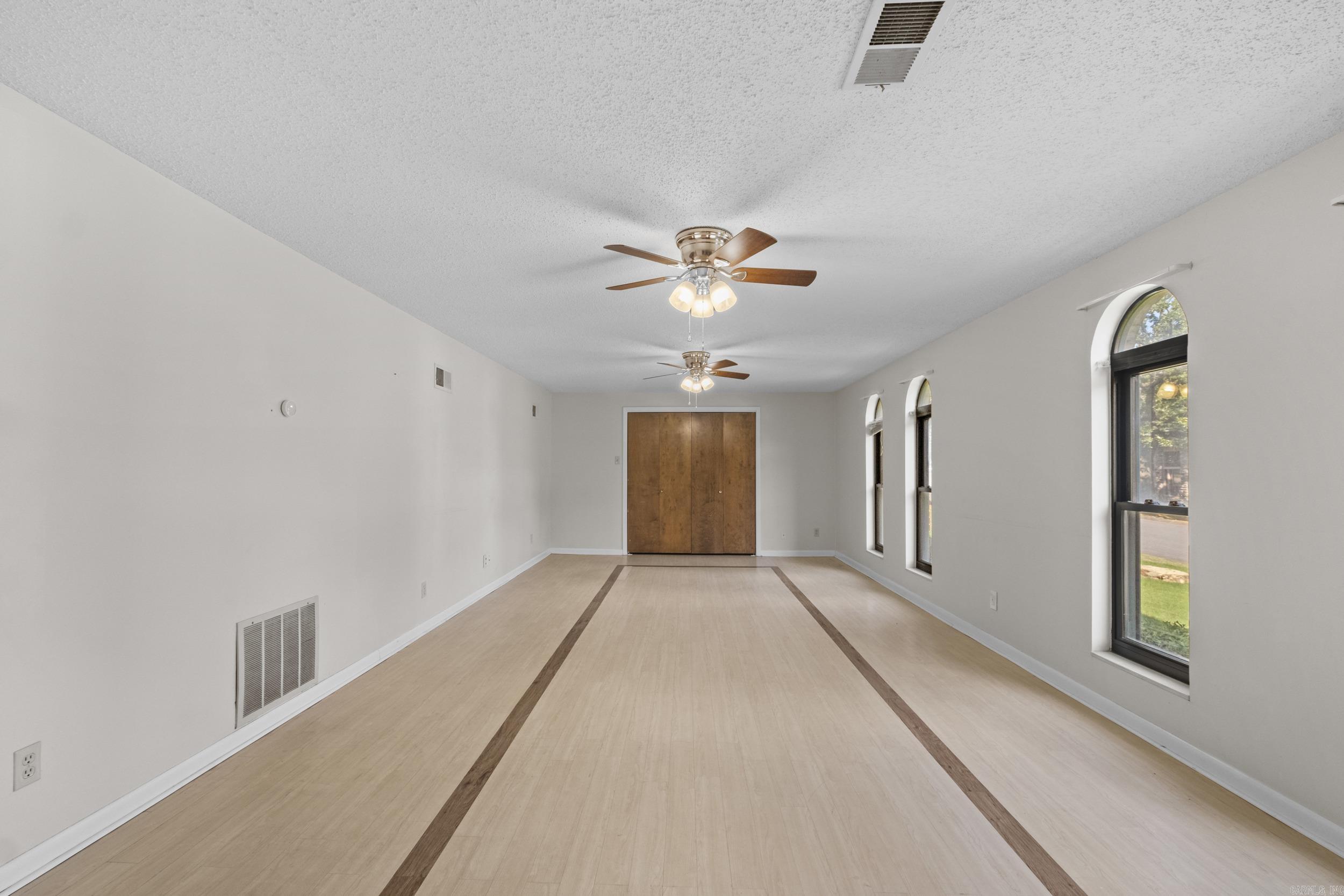 5605 N Walnut Rd. Road