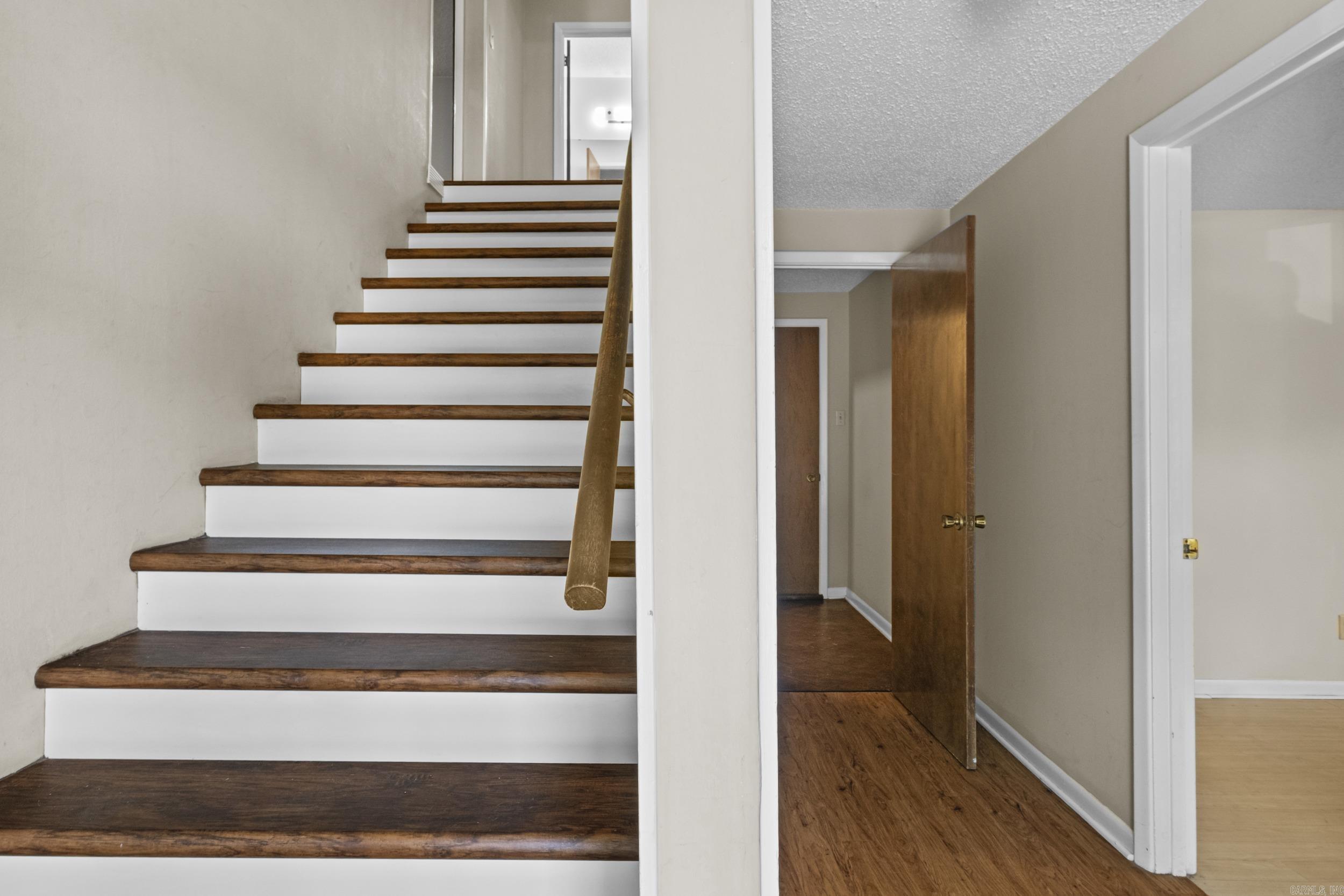 5605 N Walnut Rd. Road