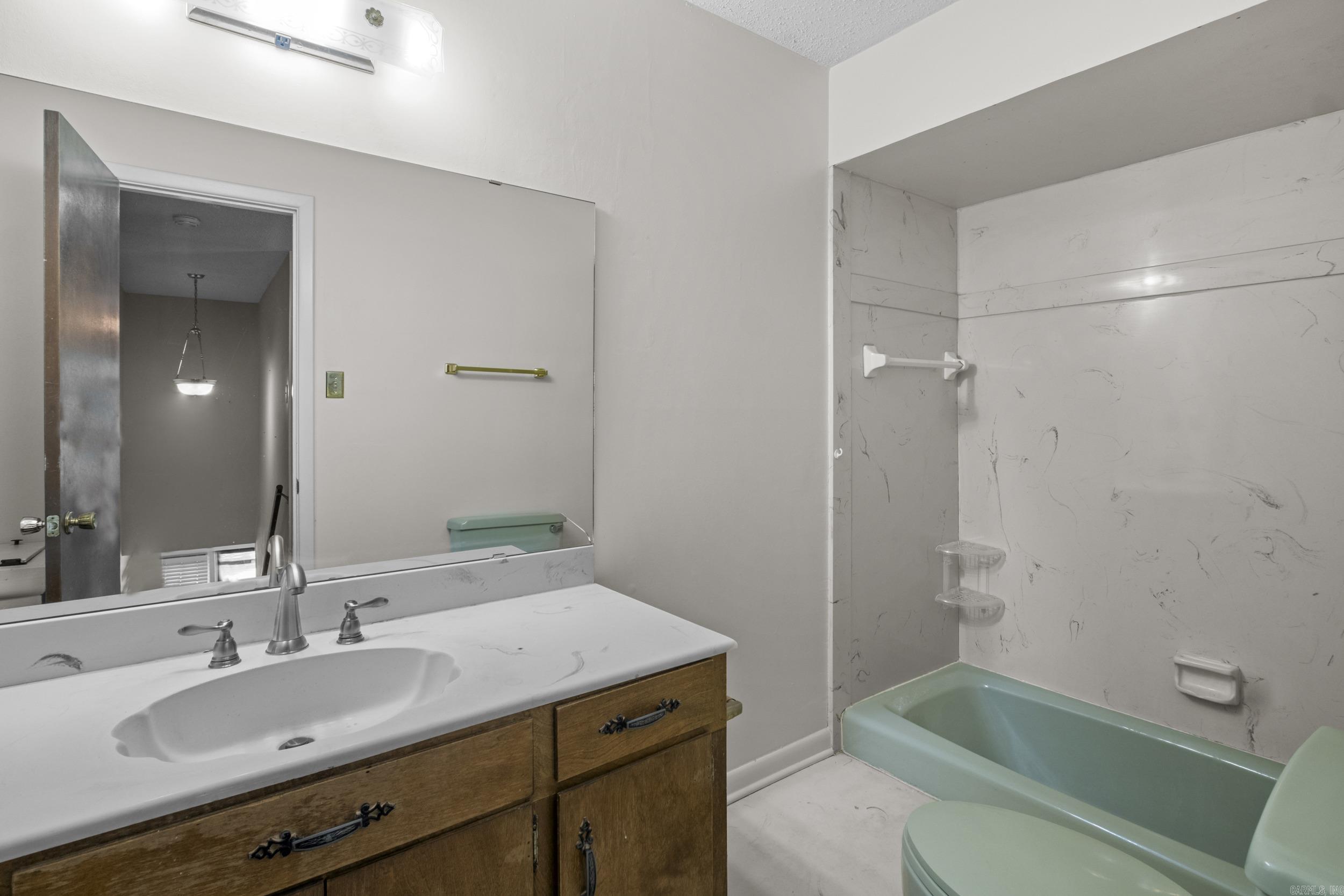 5605 N Walnut Rd. Road