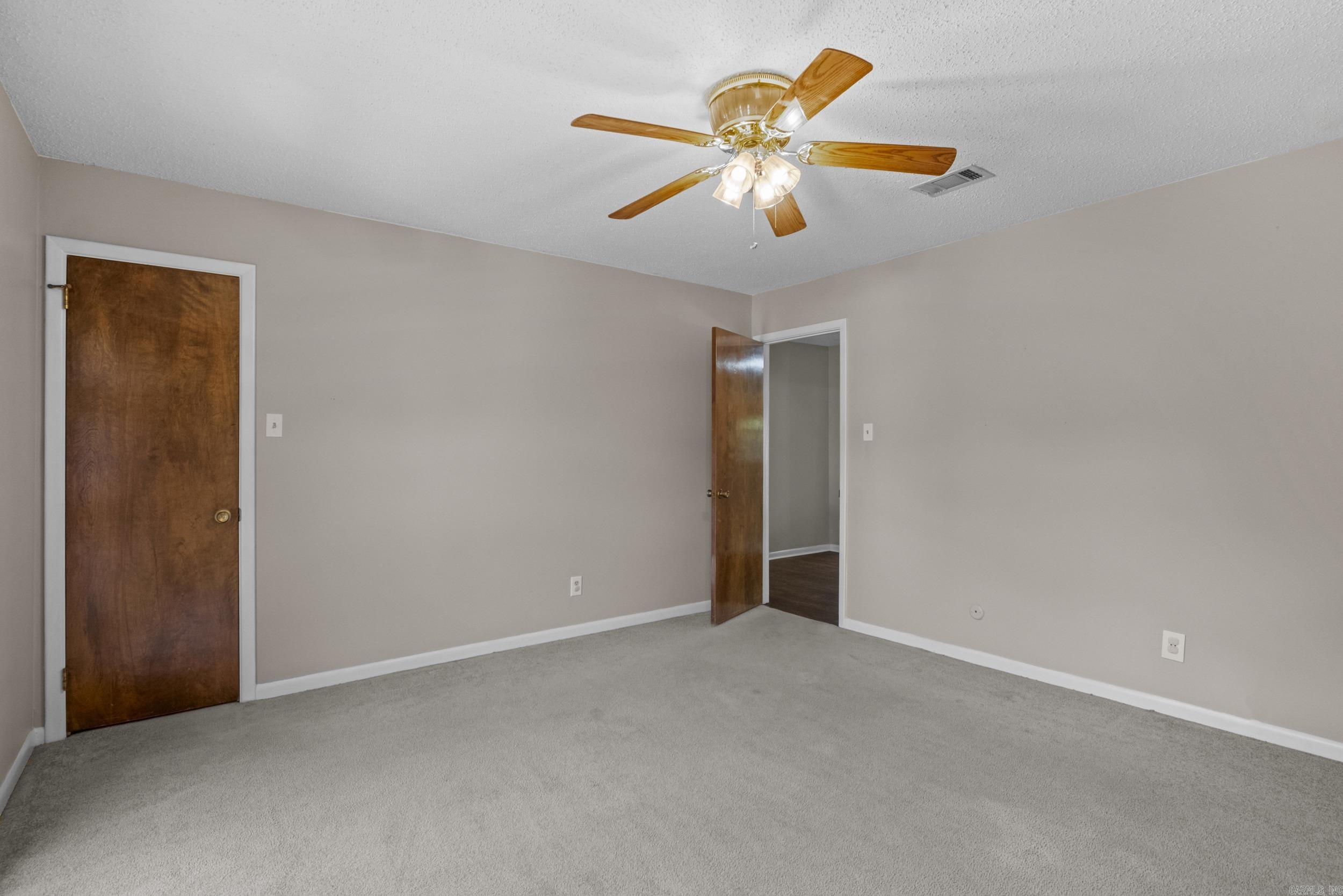 5605 N Walnut Rd. Road