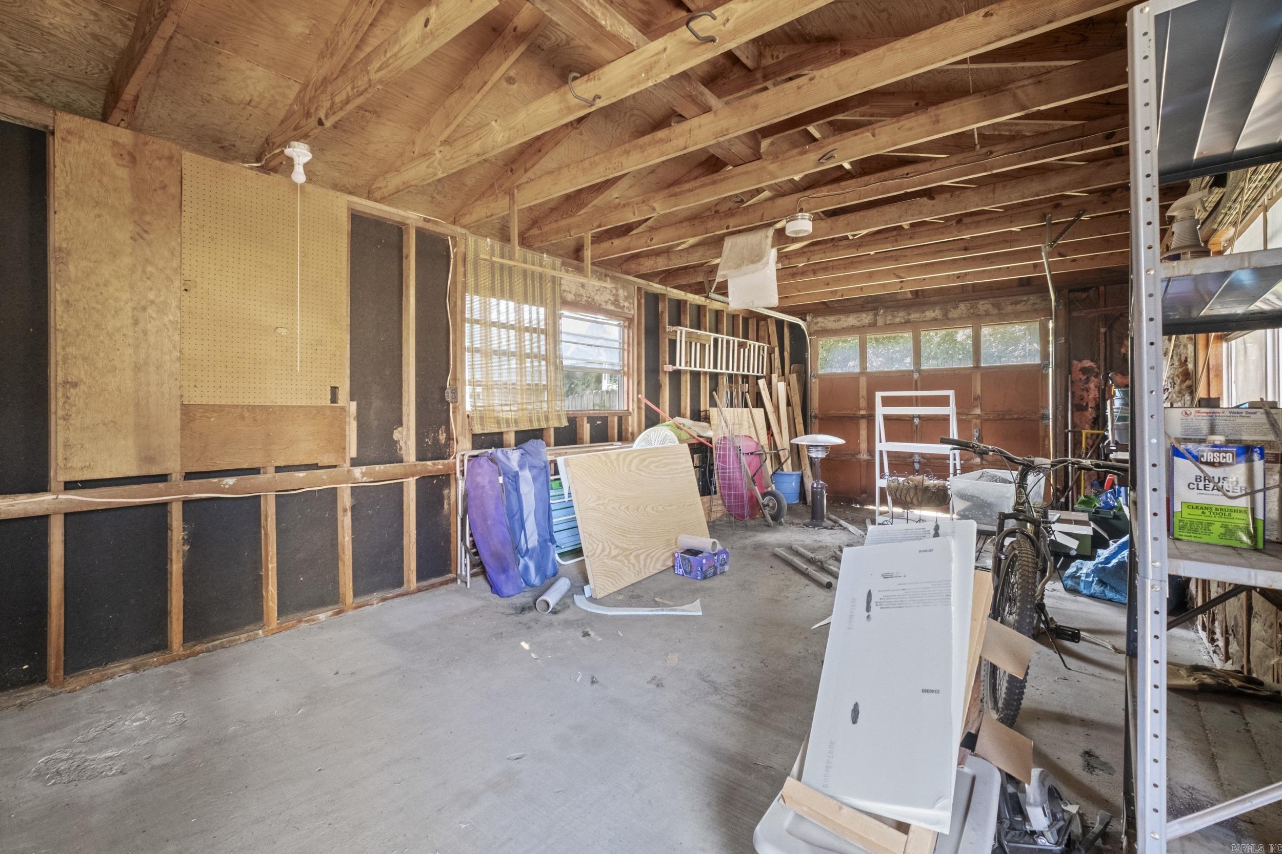 5605 N Walnut Rd. Road