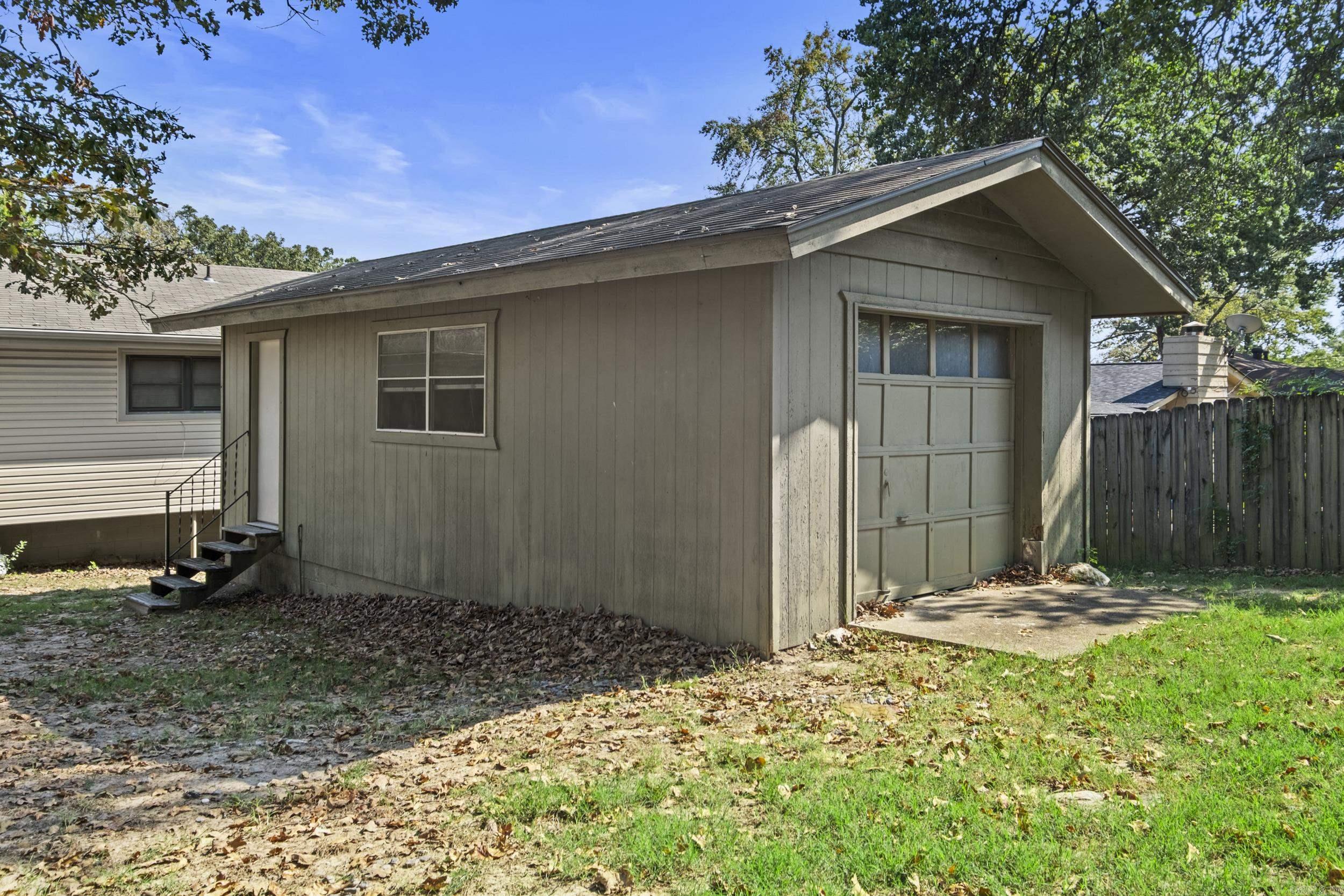 5605 N Walnut Rd. Road