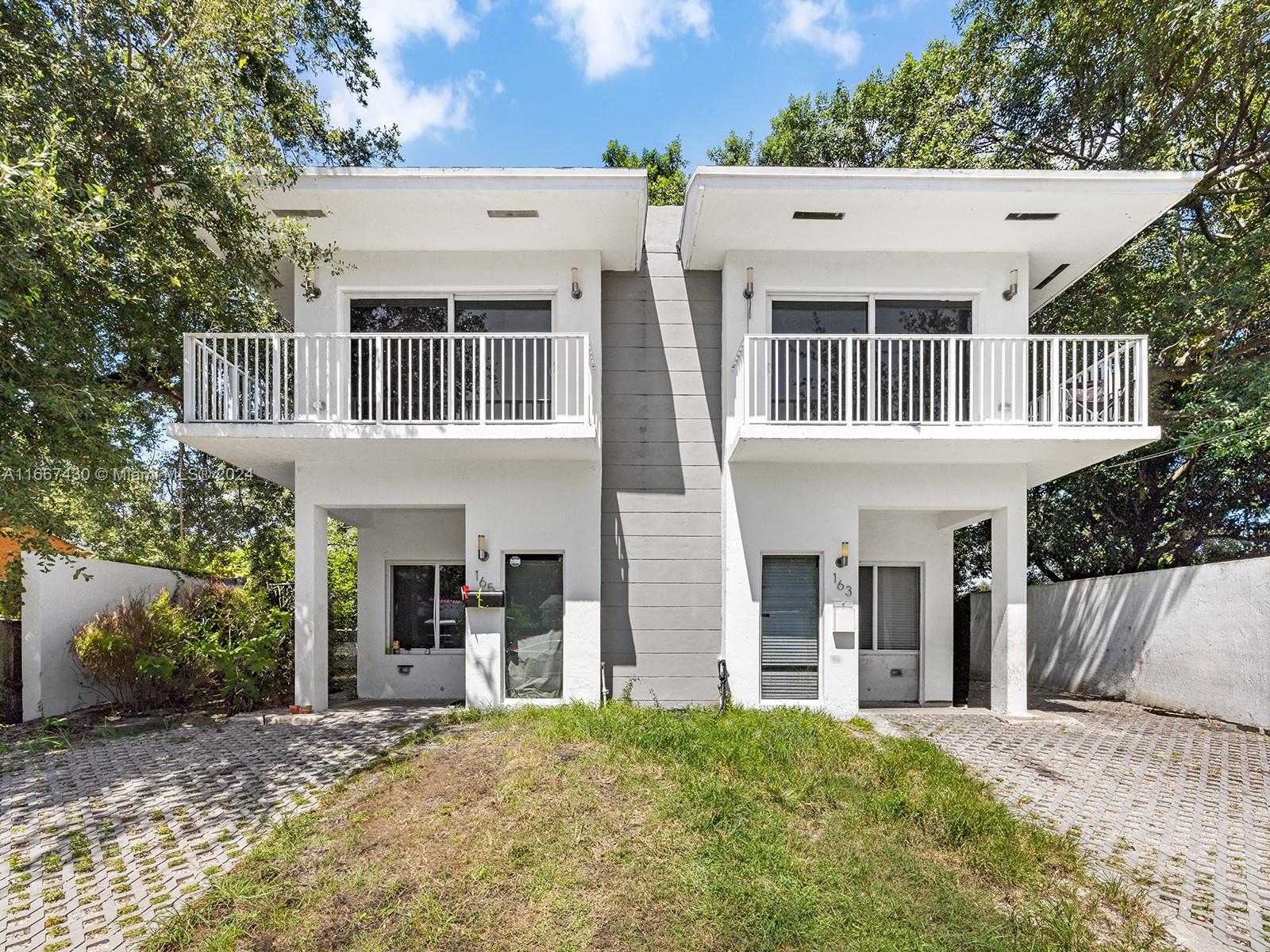 163 NW 68th Ter