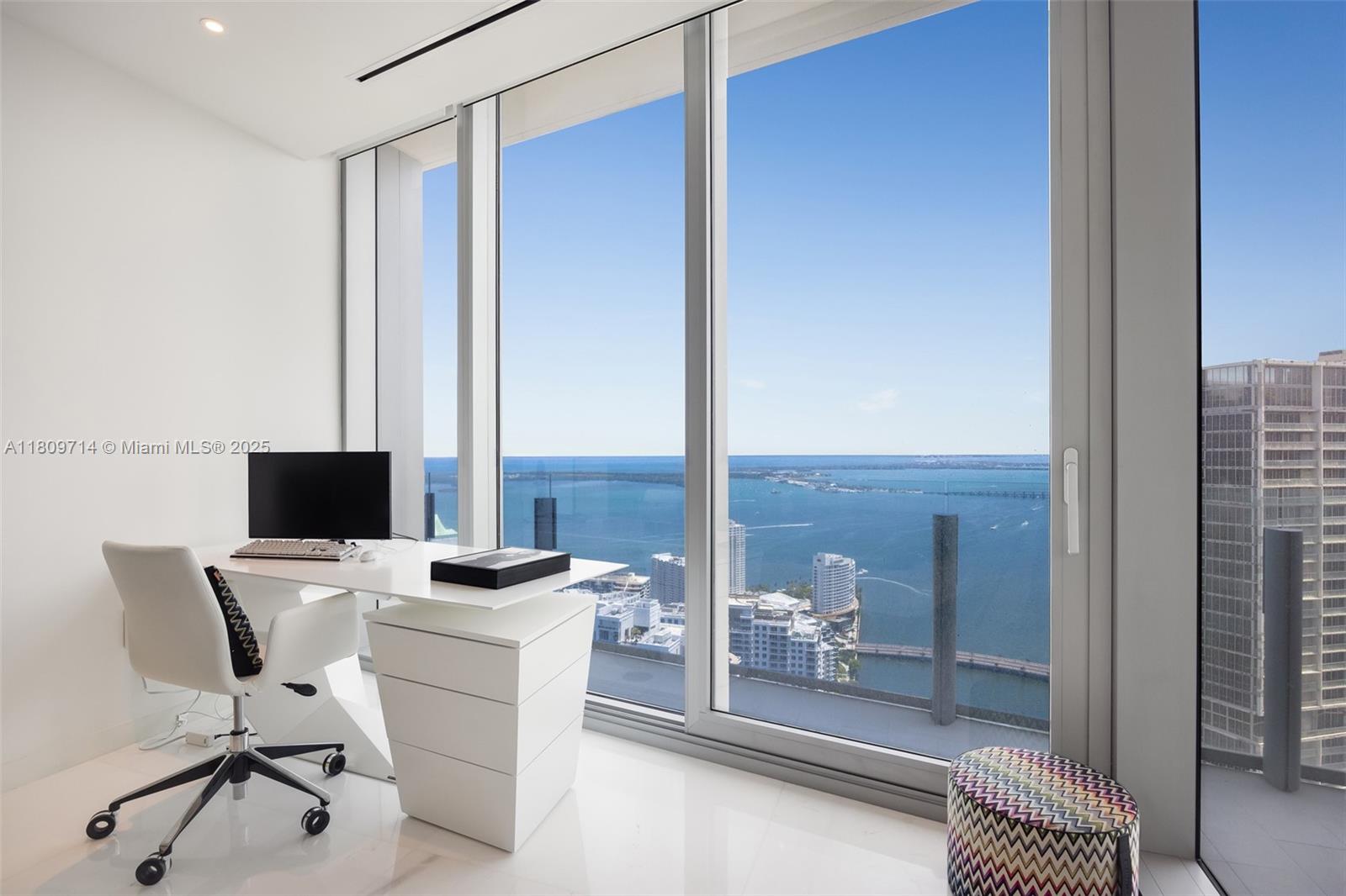 300 Biscayne Boulevard Way # 5205W