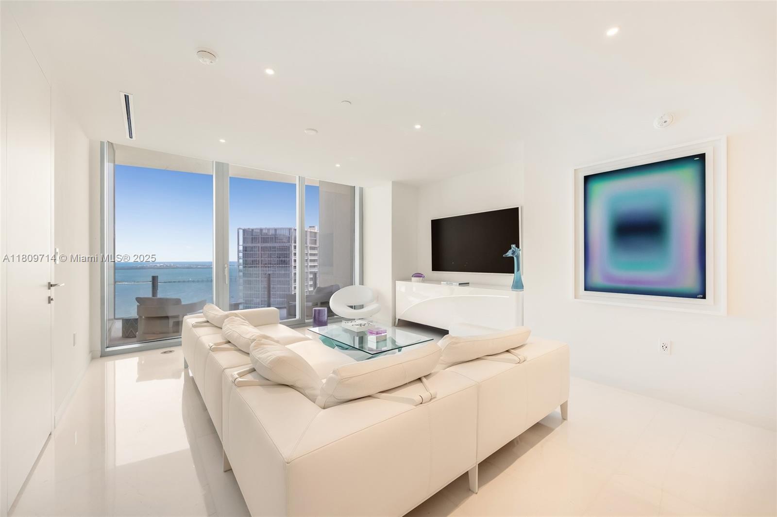 300 Biscayne Boulevard Way # 5205W