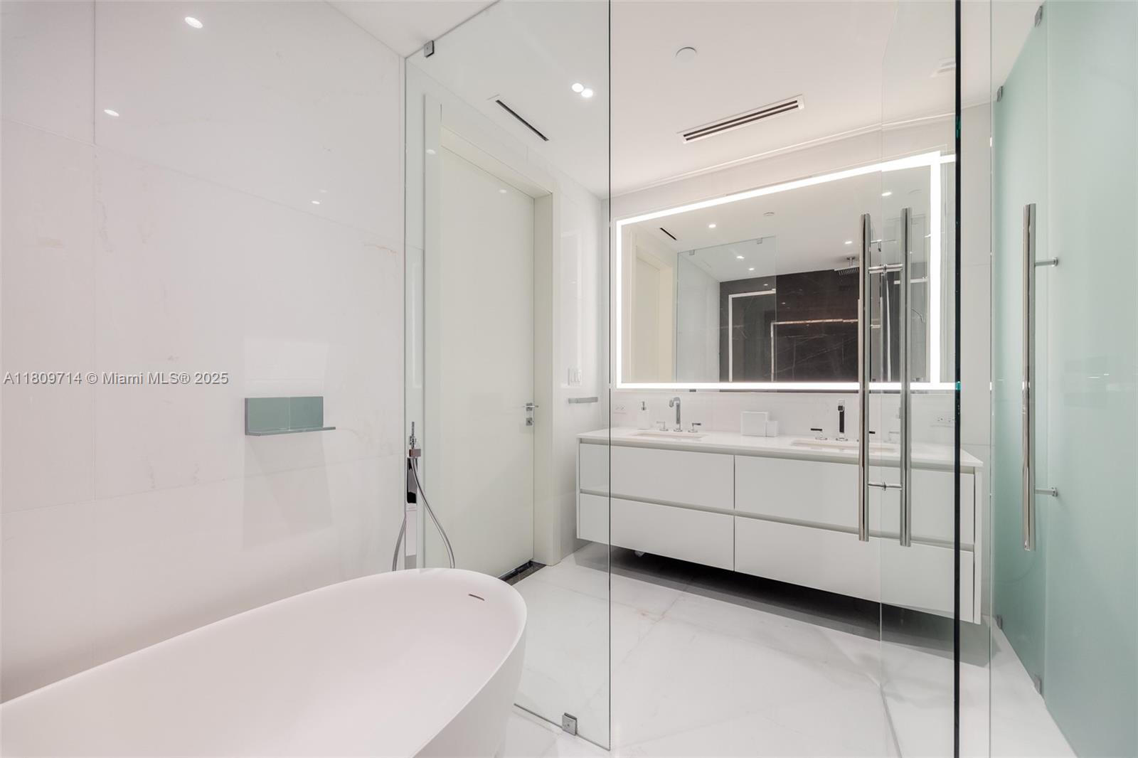 300 Biscayne Boulevard Way # 5205W