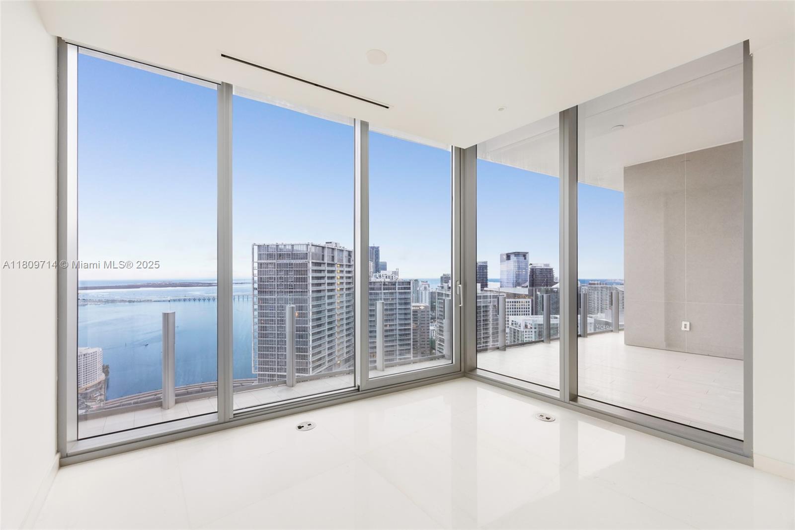 300 Biscayne Boulevard Way # 5205W