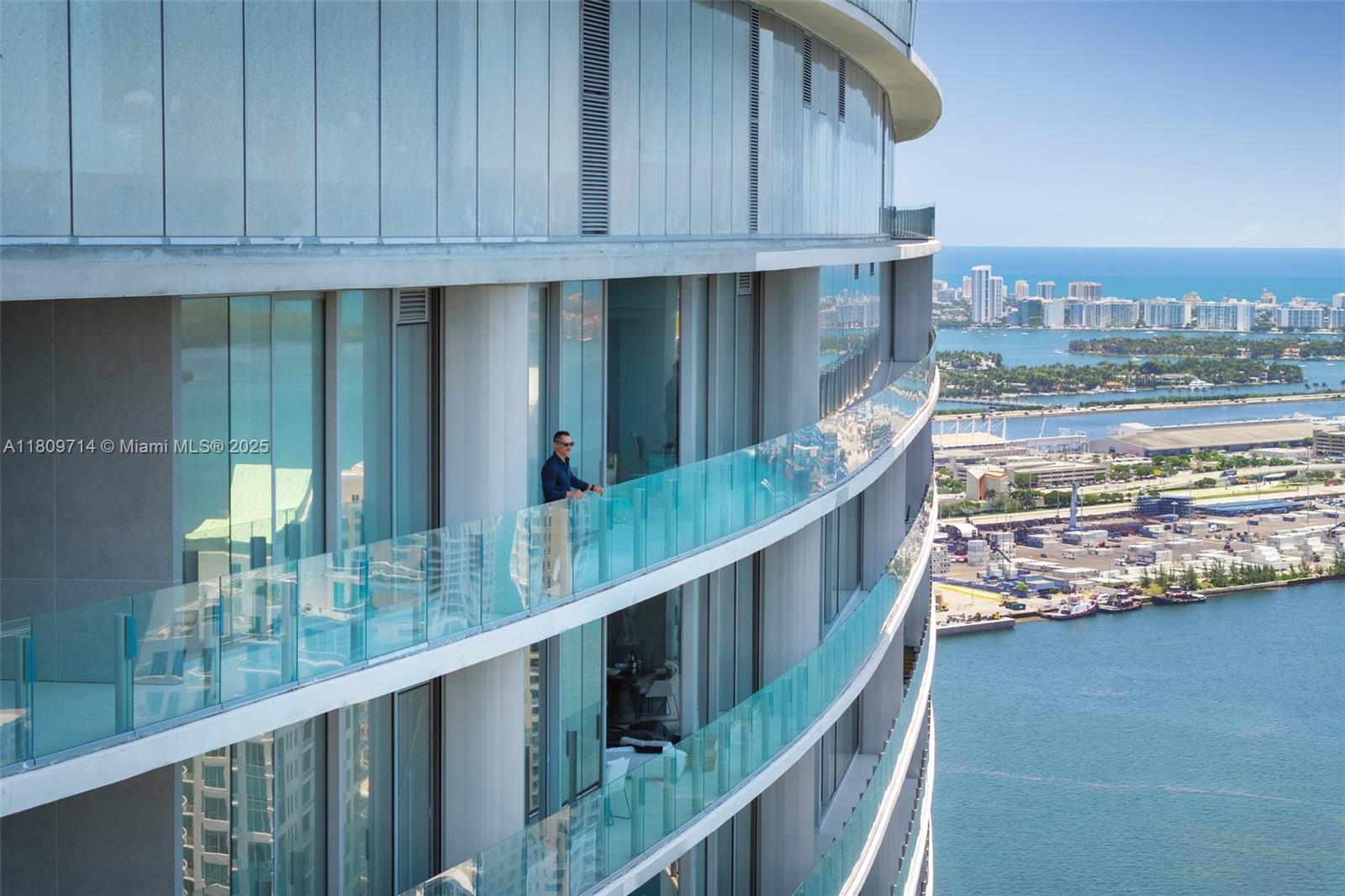 300 Biscayne Boulevard Way # 5205W