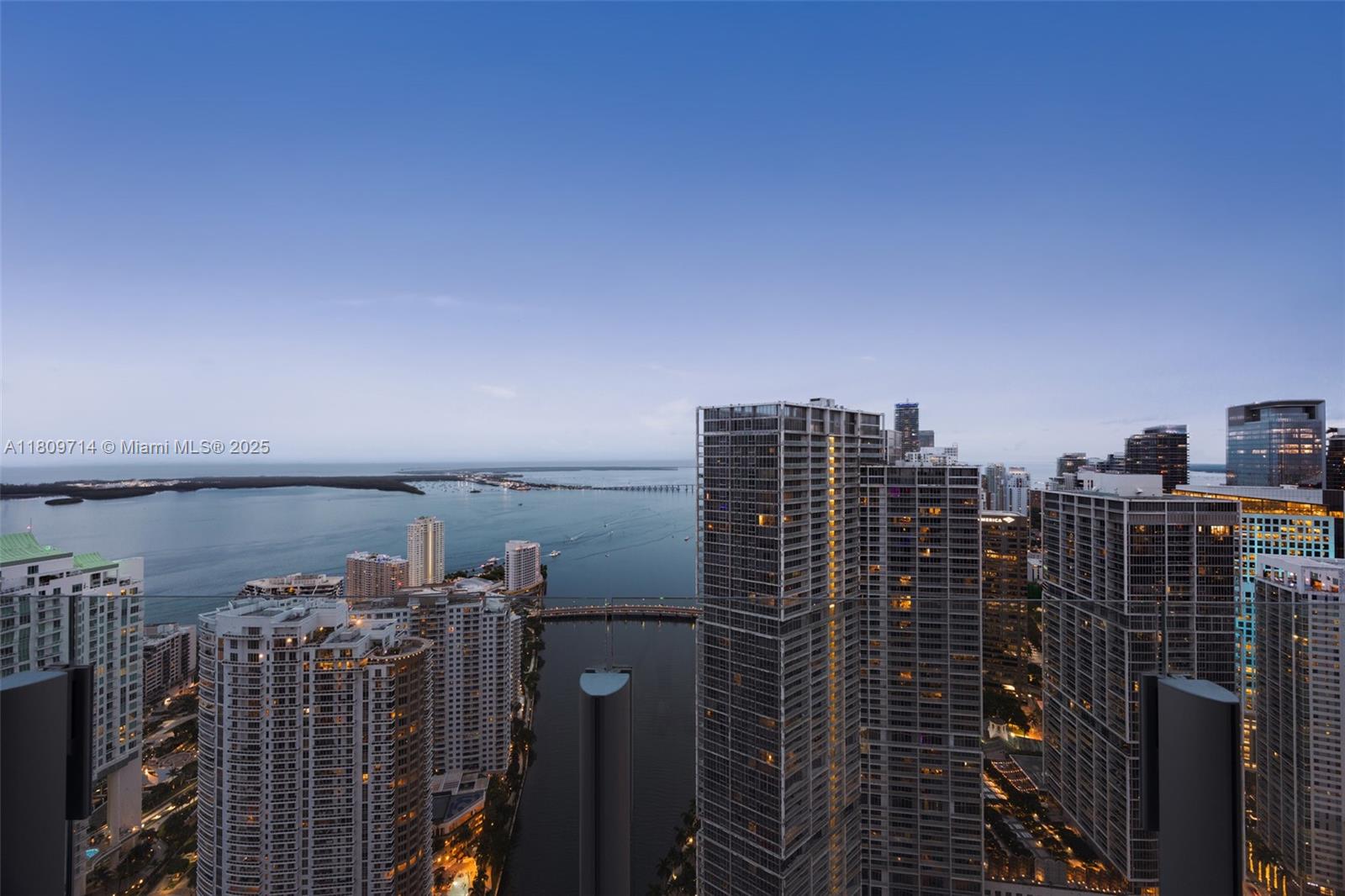 300 Biscayne Boulevard Way # 5205W