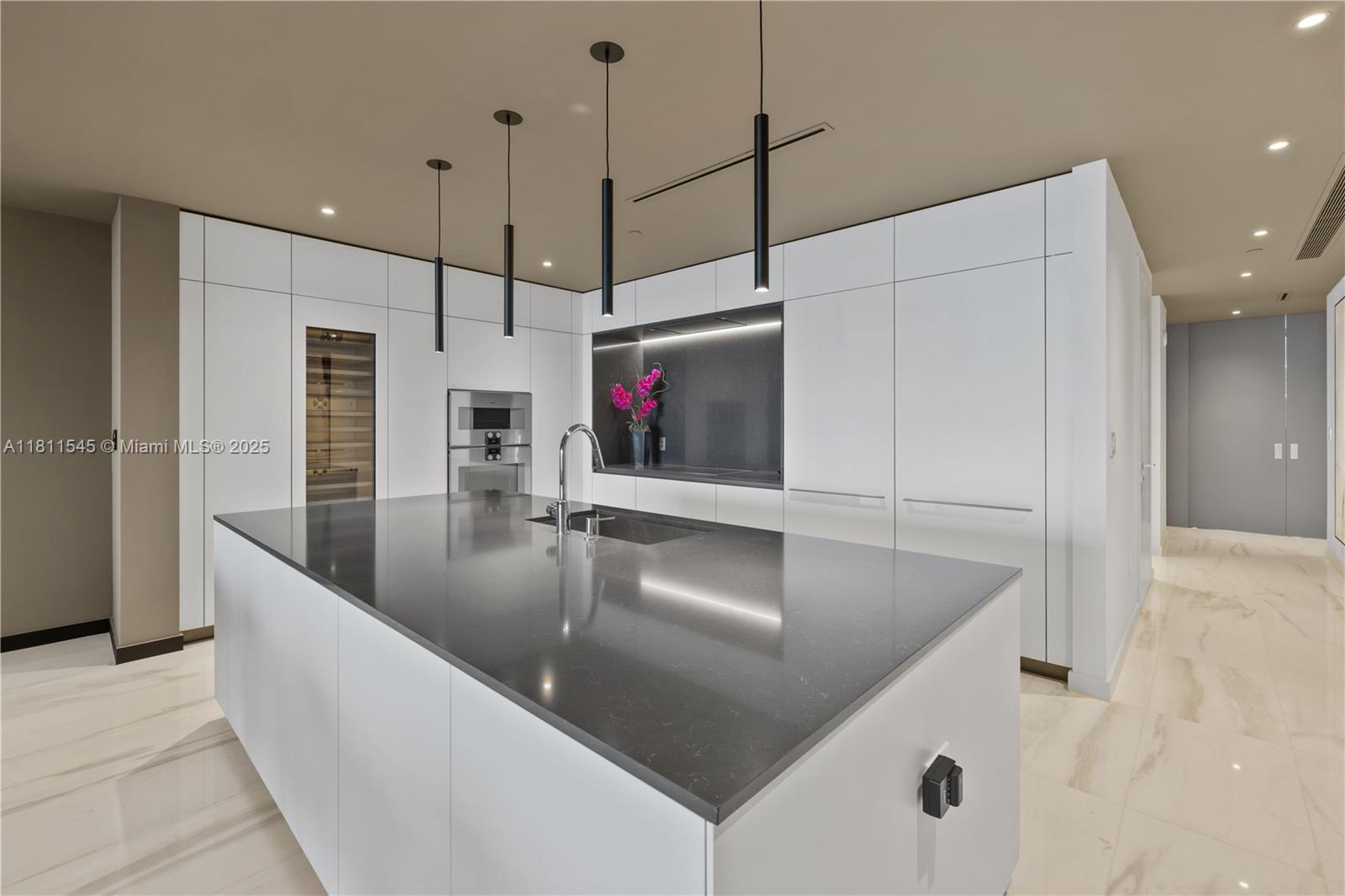 300 Biscayne Blvd Way # 3104