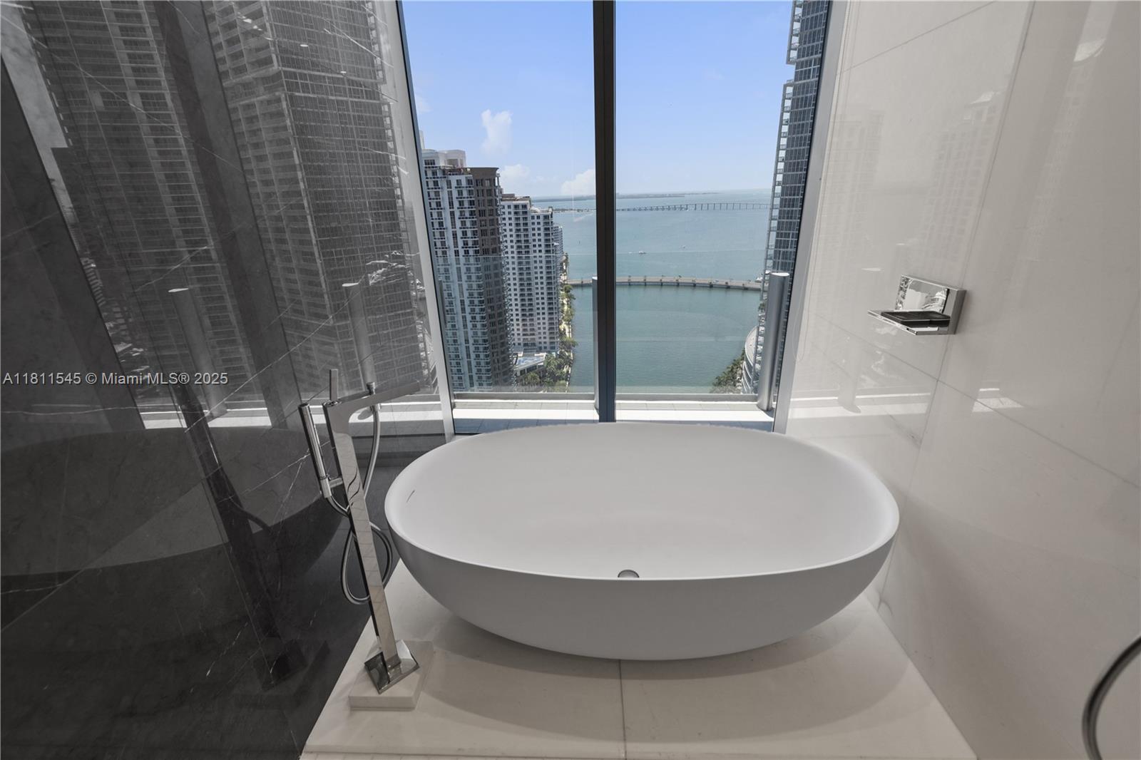 300 Biscayne Blvd Way # 3104