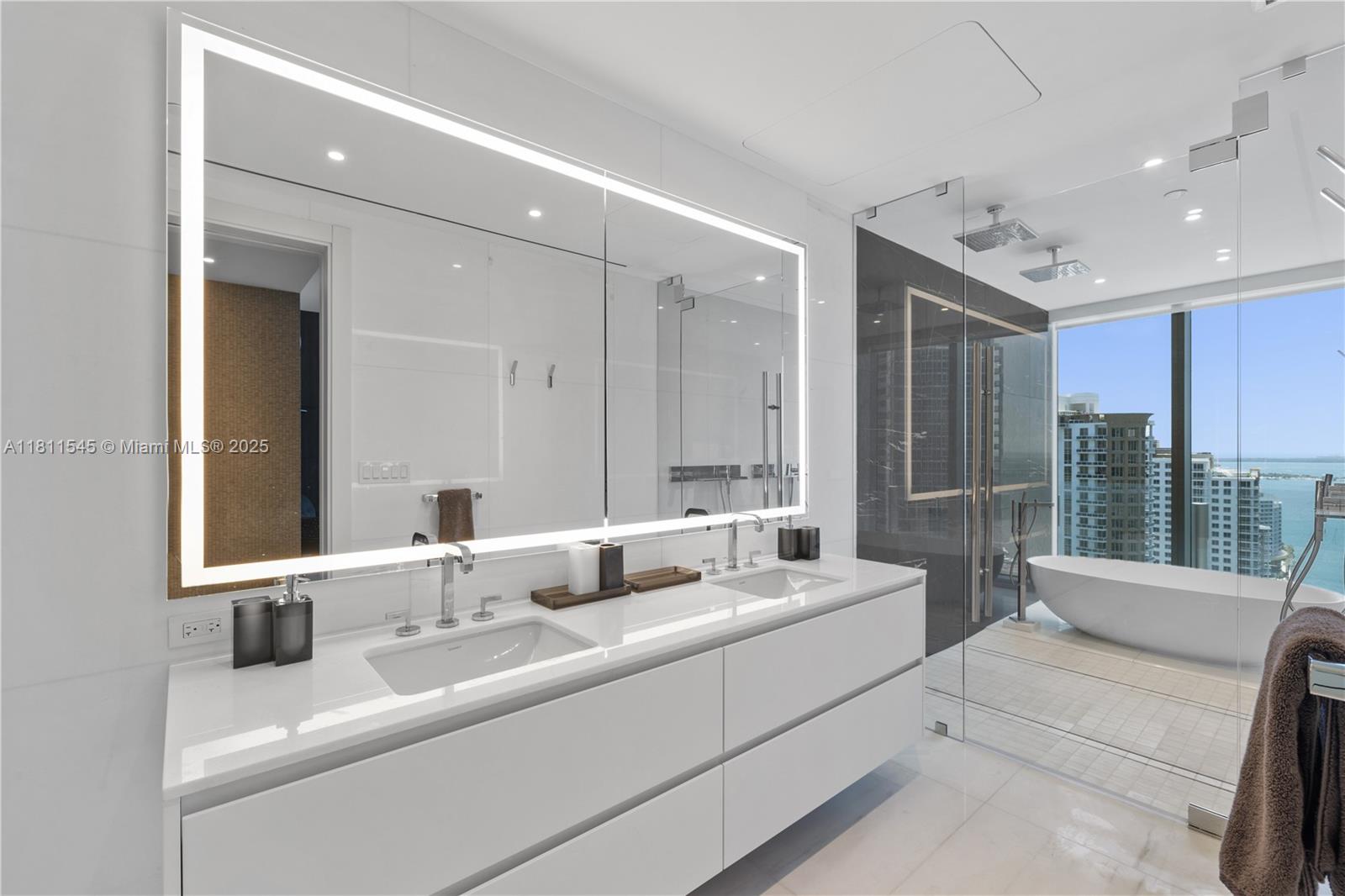 300 Biscayne Blvd Way # 3104