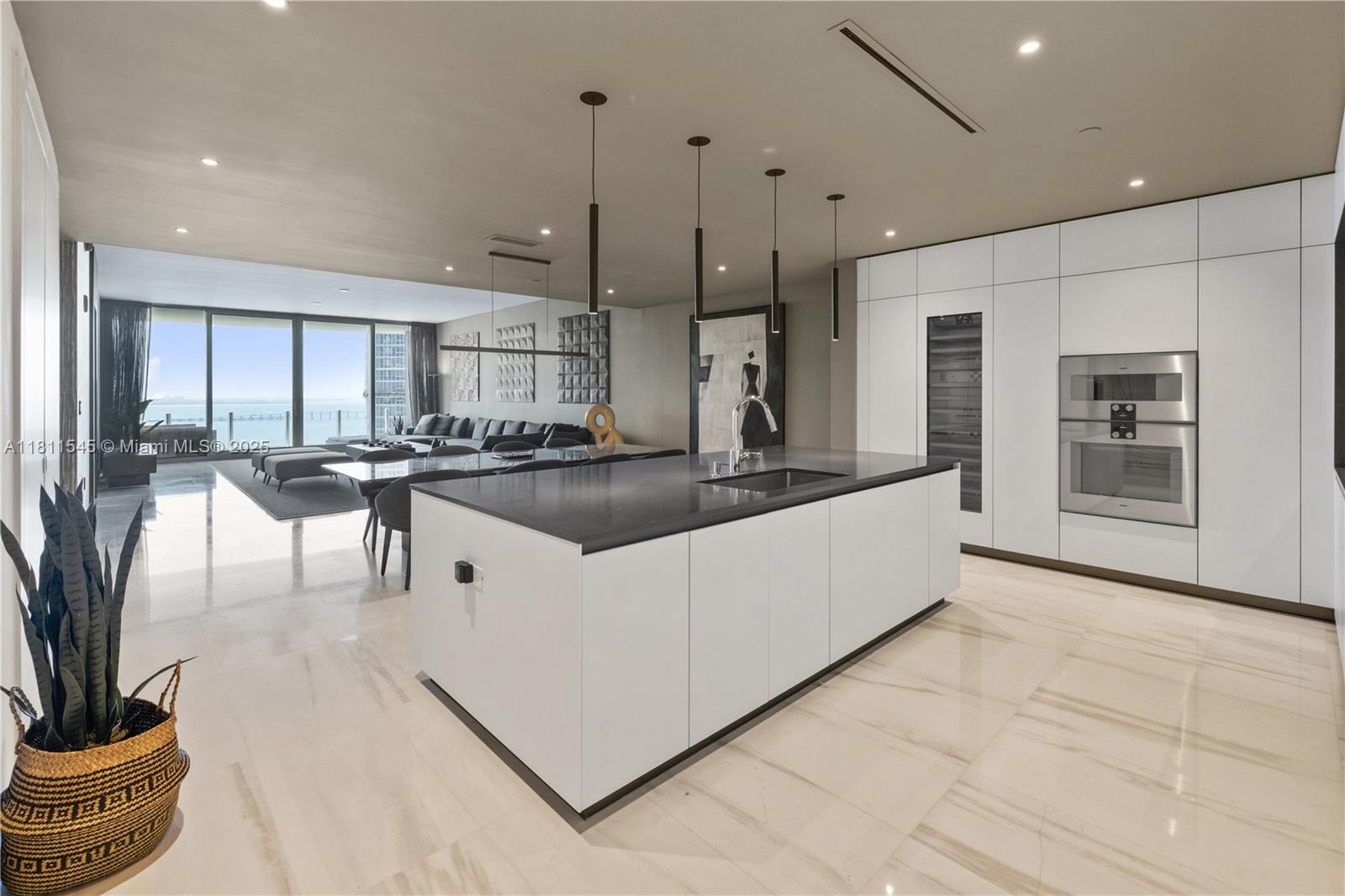 300 Biscayne Blvd Way # 3104