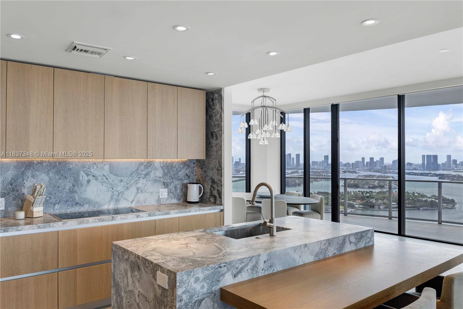 501 West Ave # 3503
