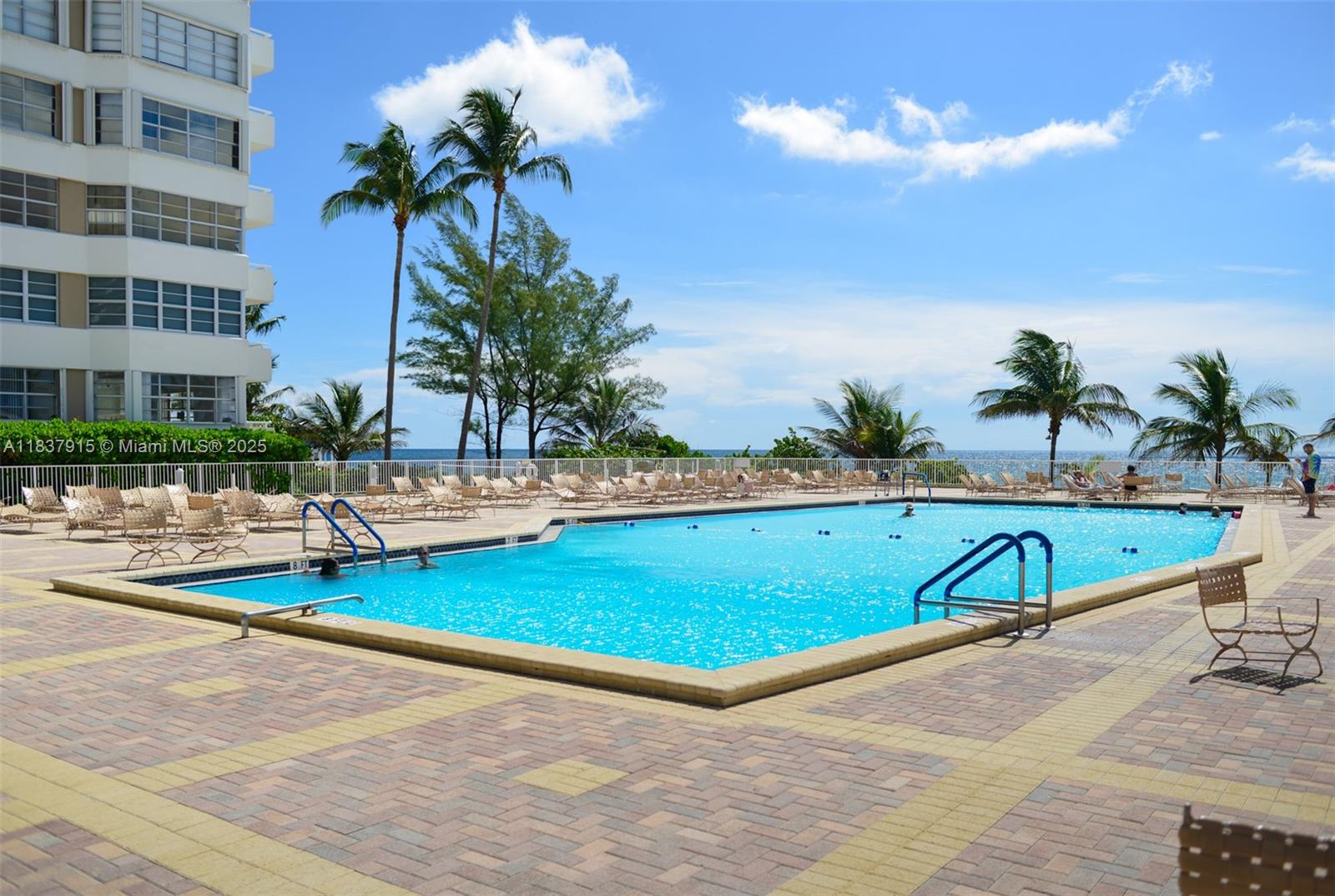 1980 S Ocean Dr # 3A