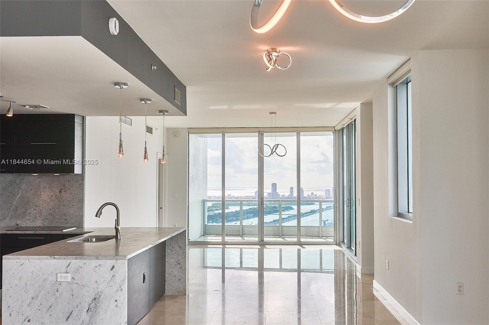 900 Biscayne Blvd # 5601