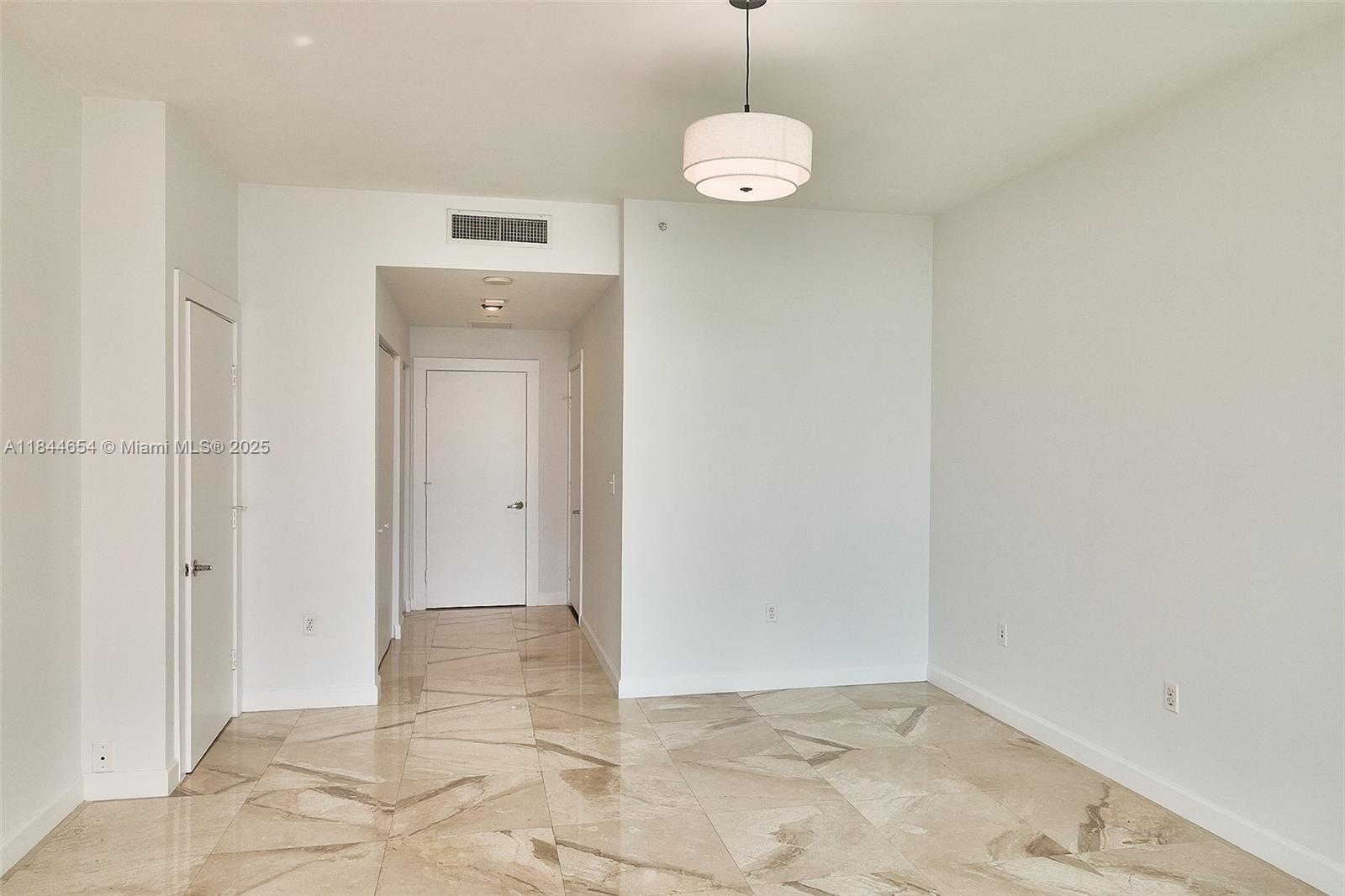 900 Biscayne Blvd # 5601