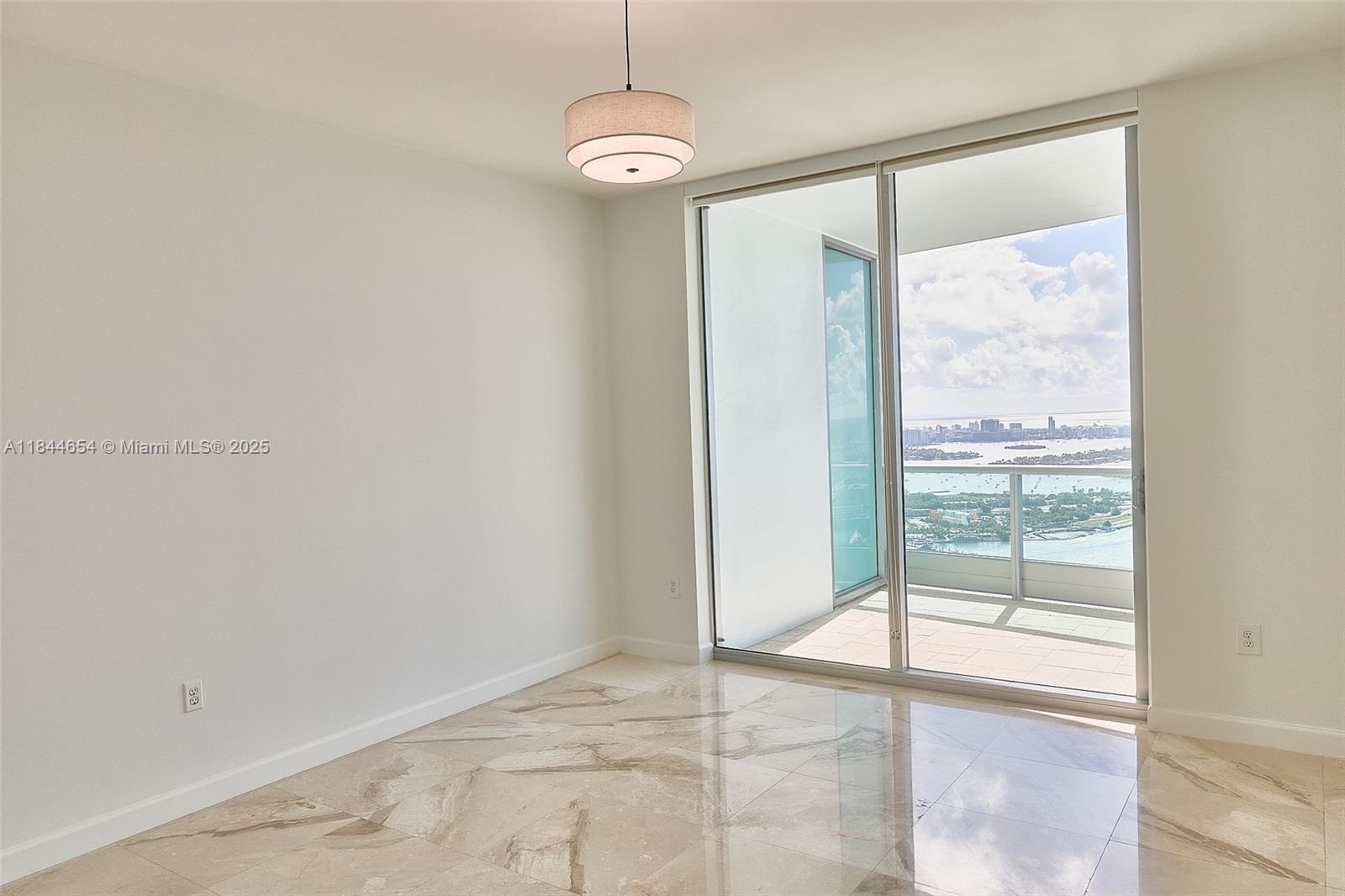 900 Biscayne Blvd # 5601