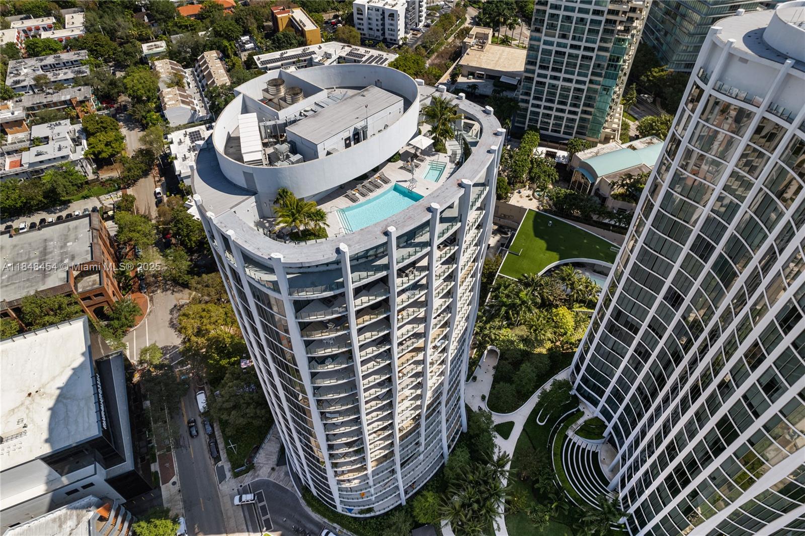 2831 S Bayshore Dr # 604
