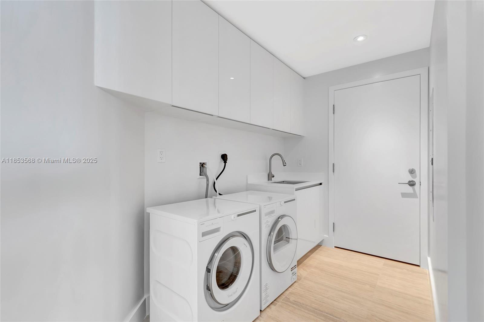 525 N Fort Lauderdale Beach Blvd Unit: 802