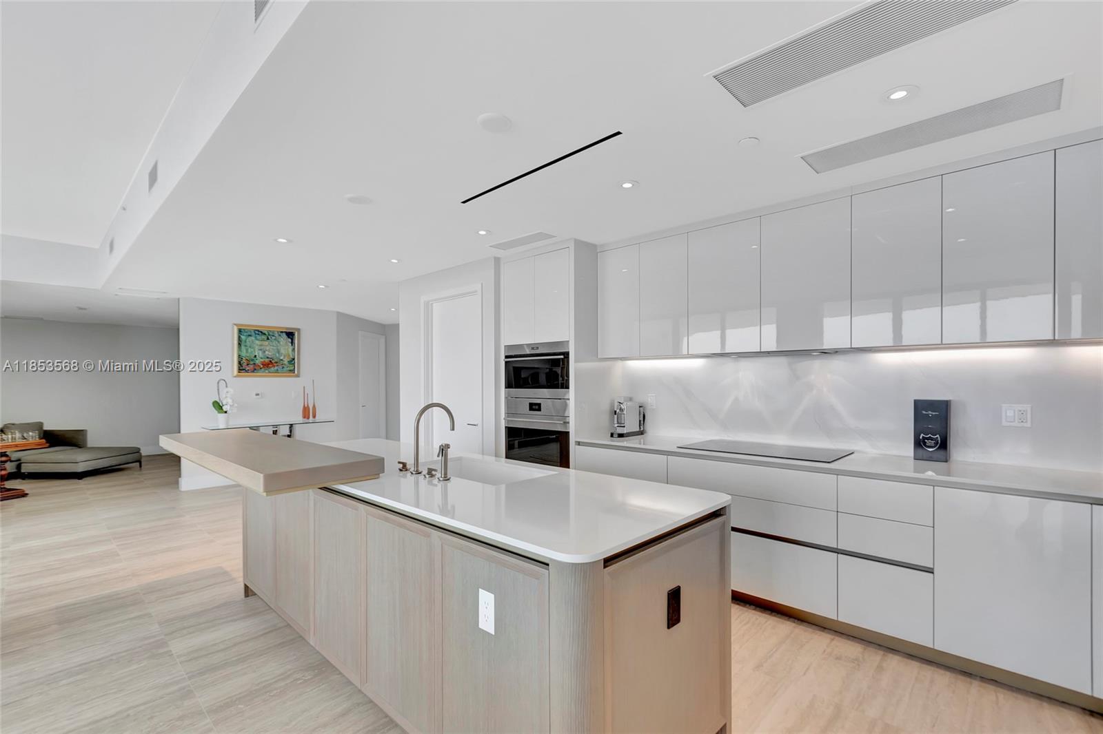 525 N Fort Lauderdale Beach Blvd Unit: 802