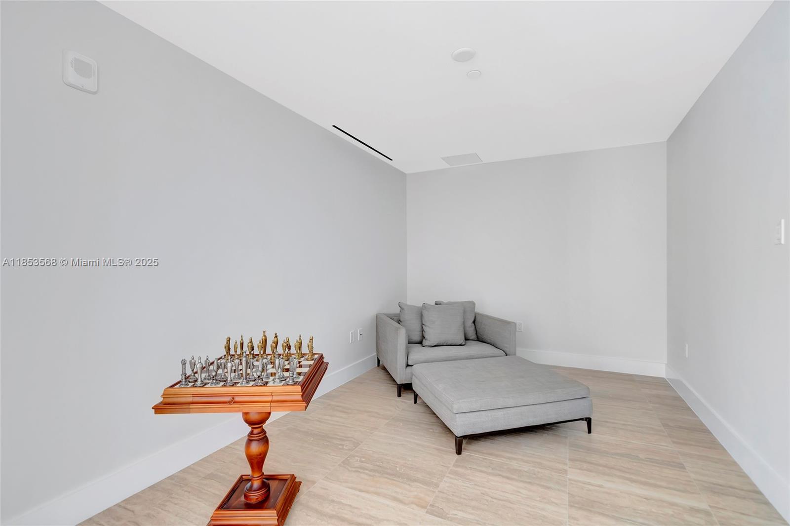 525 N Fort Lauderdale Beach Blvd Unit: 802