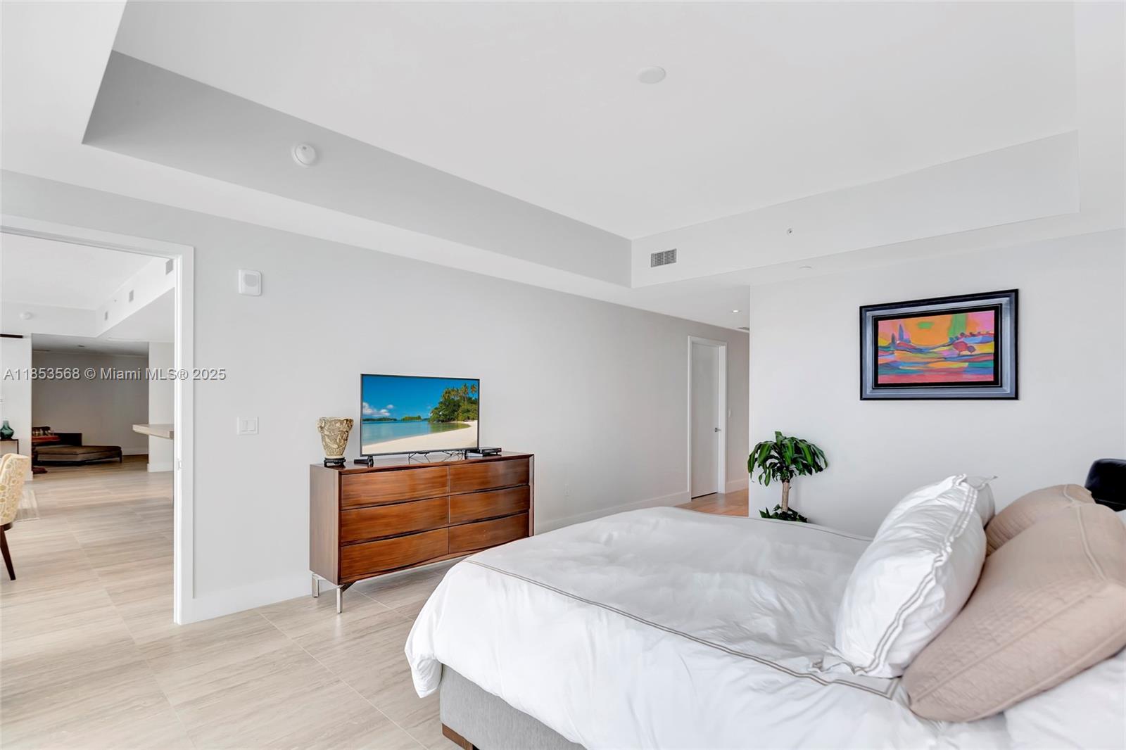 525 N Fort Lauderdale Beach Blvd Unit: 802