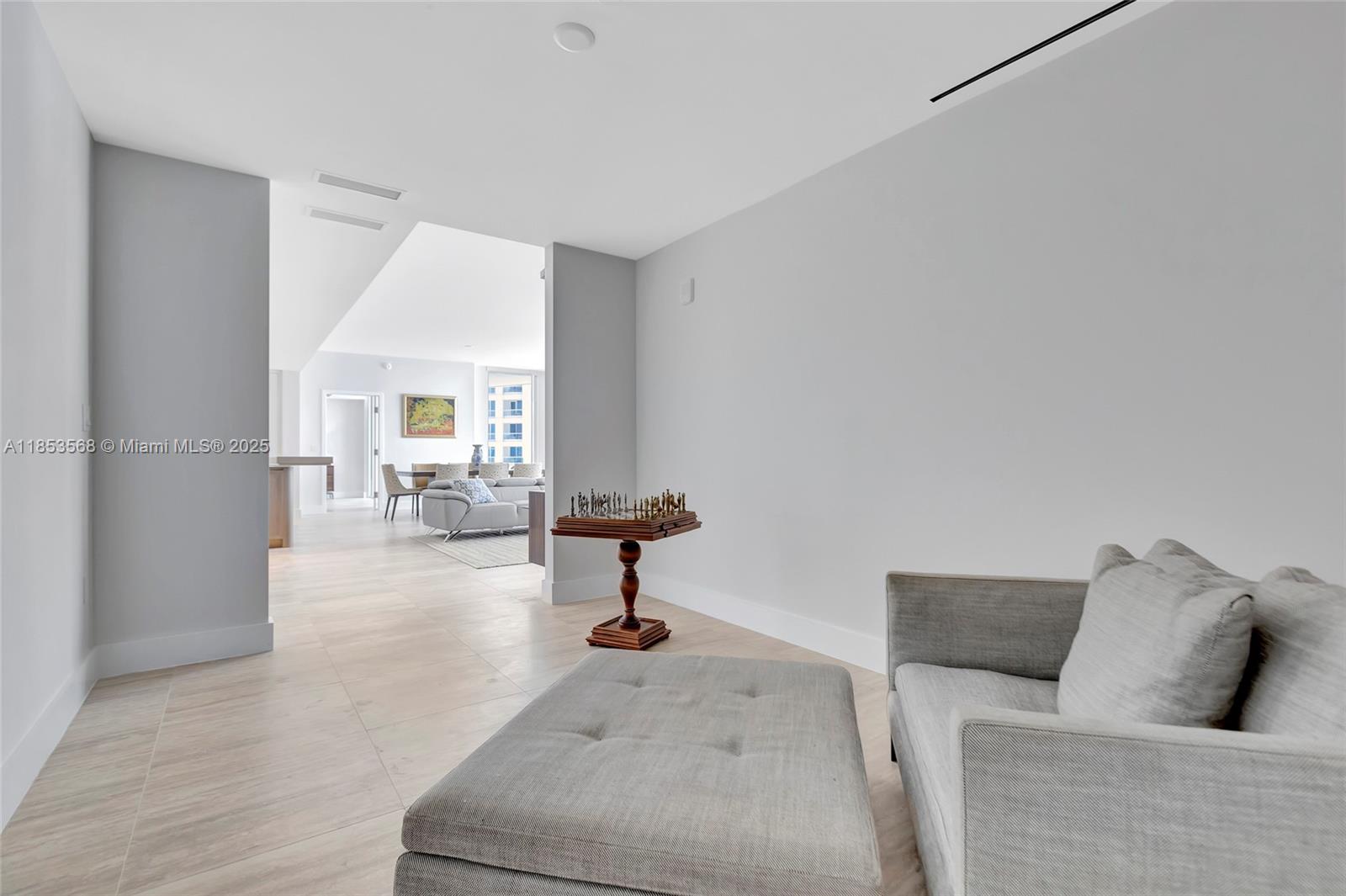 525 N Fort Lauderdale Beach Blvd Unit: 802