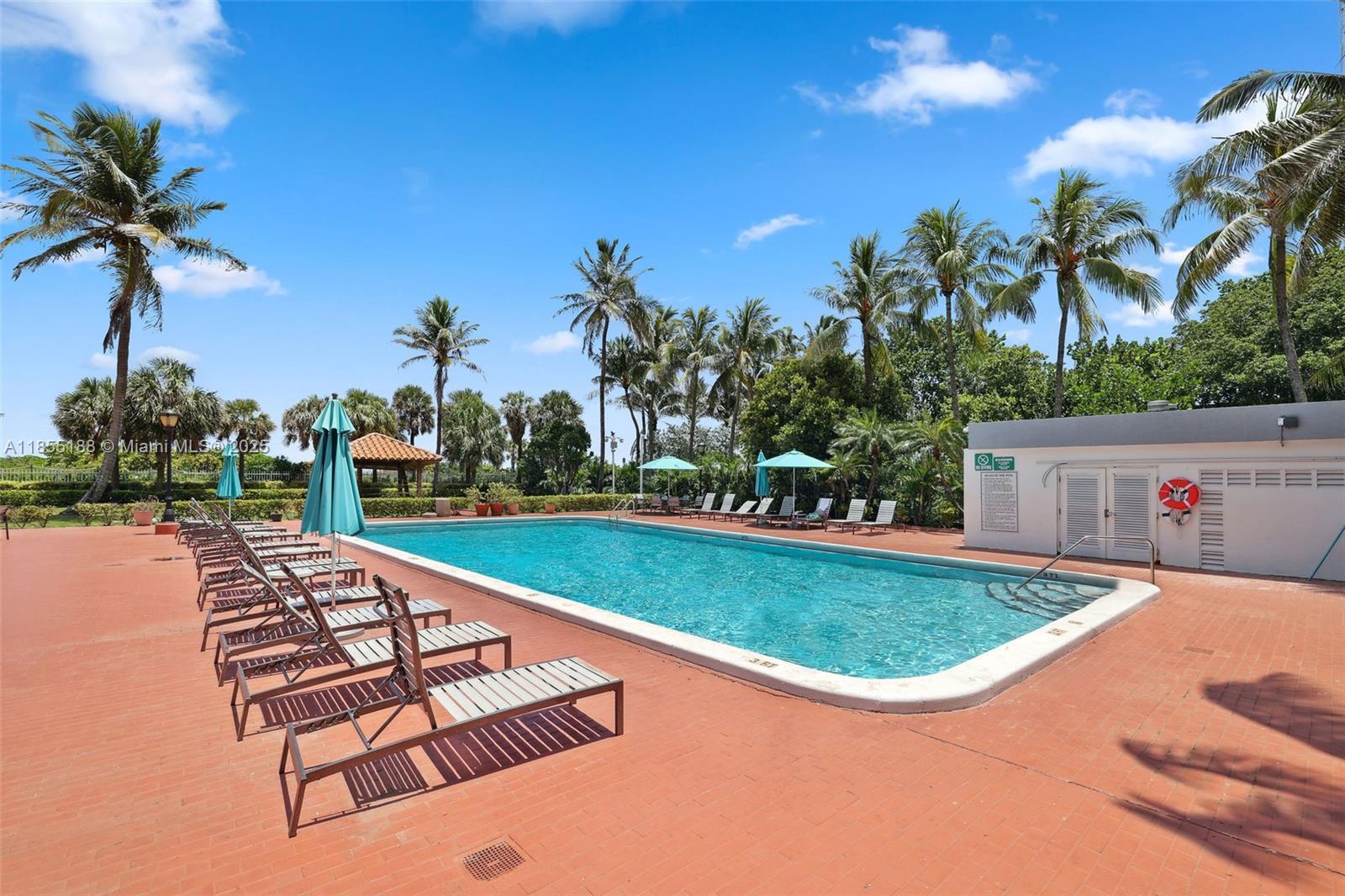 2401 Collins Ave # 1807