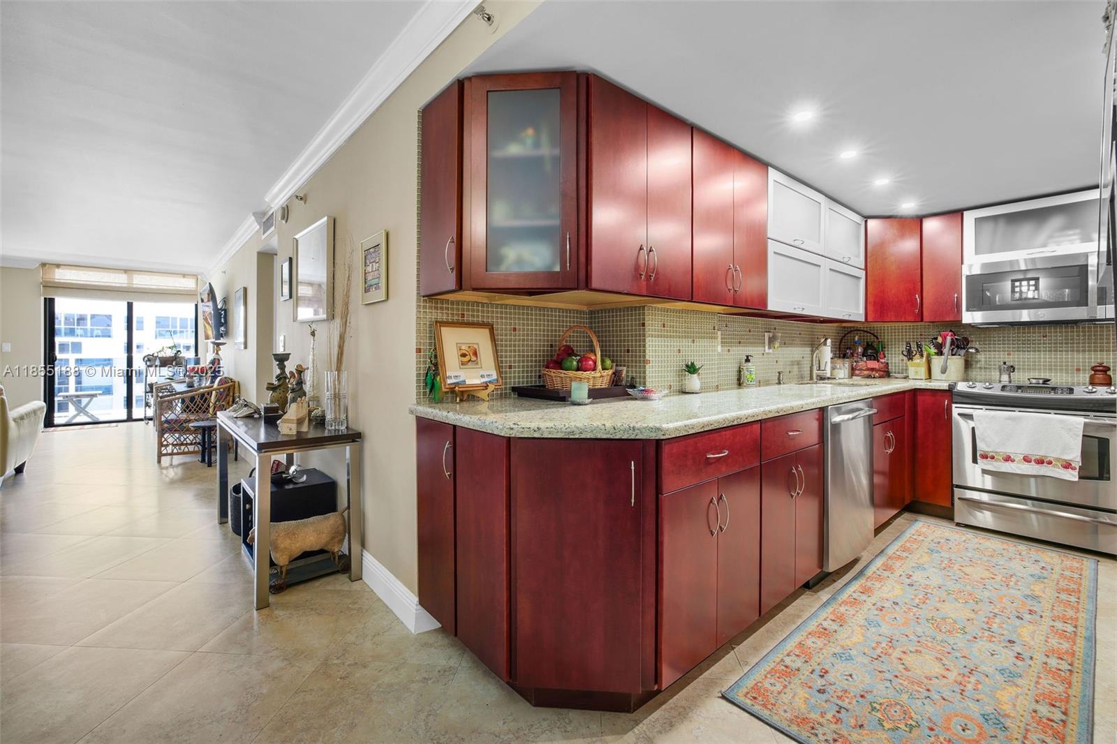 2401 Collins Ave # 1807