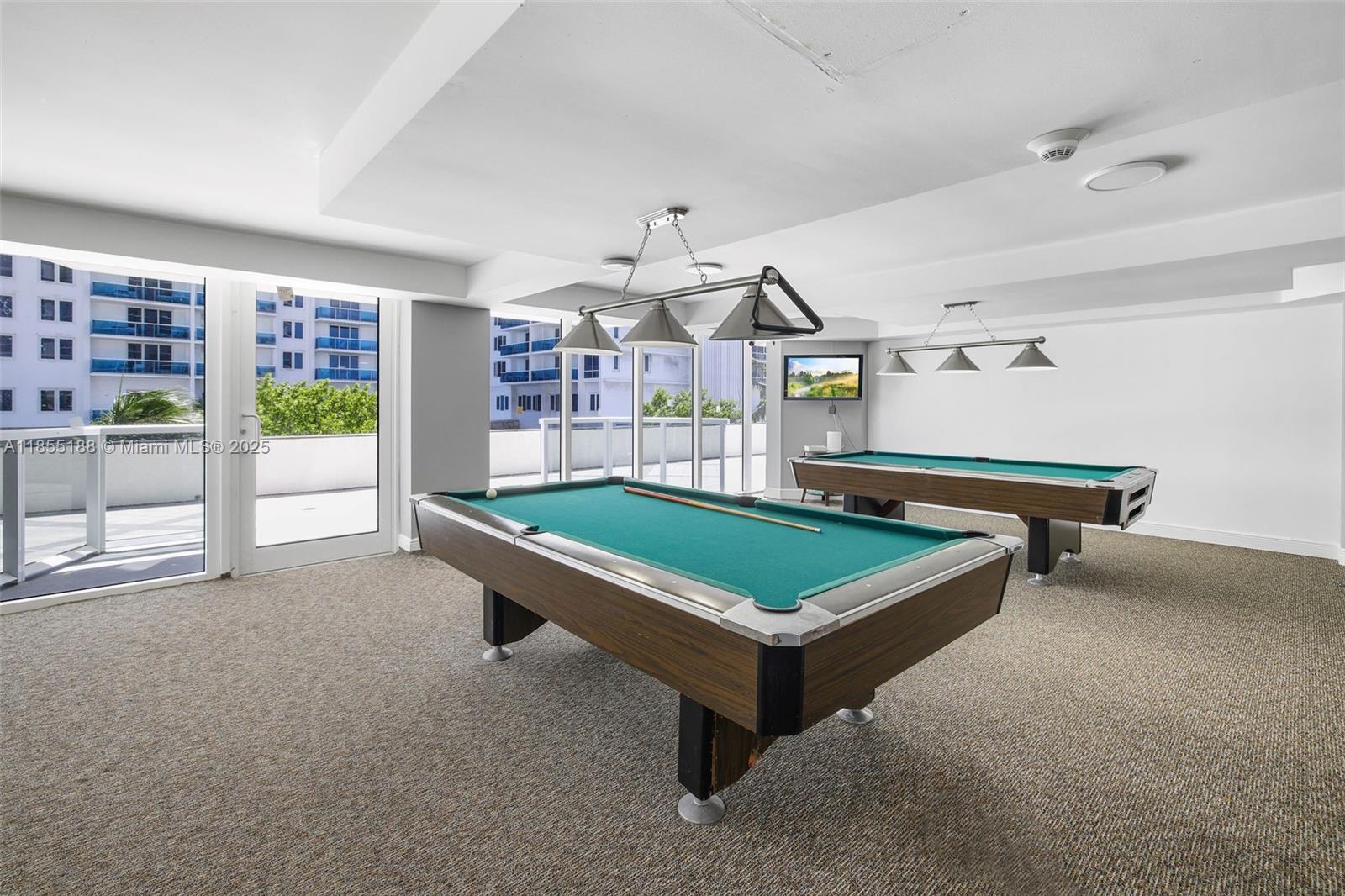 2401 Collins Ave # 1807