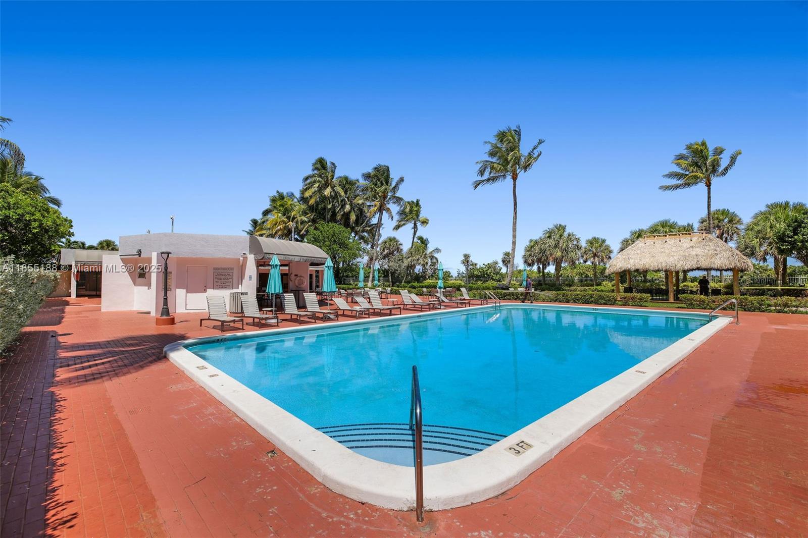 2401 Collins Ave # 1807