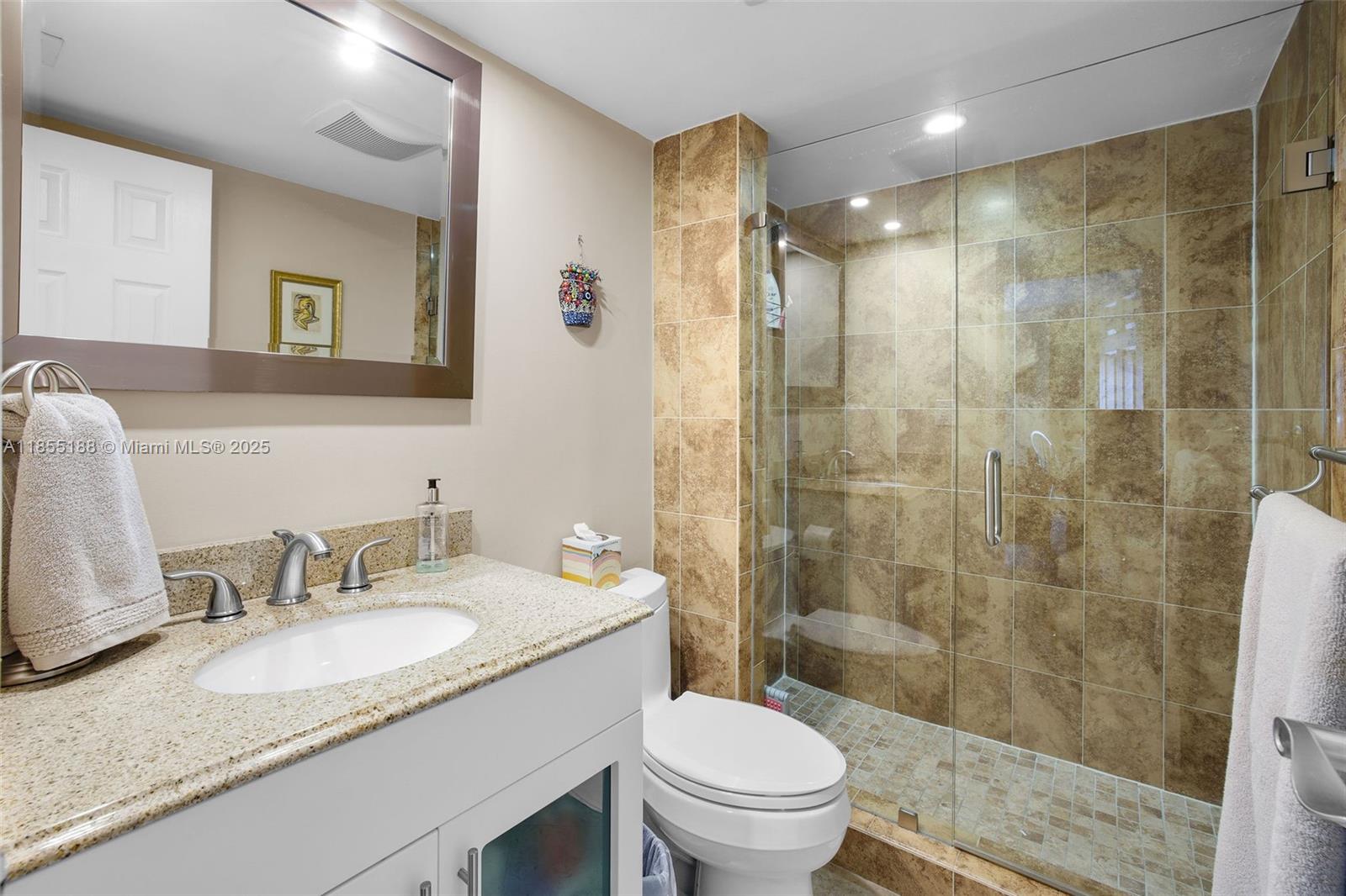 2401 Collins Ave # 1807