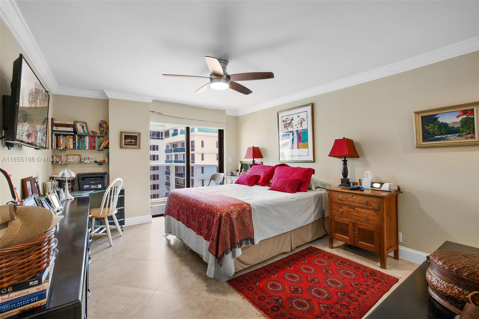 2401 Collins Ave # 1807