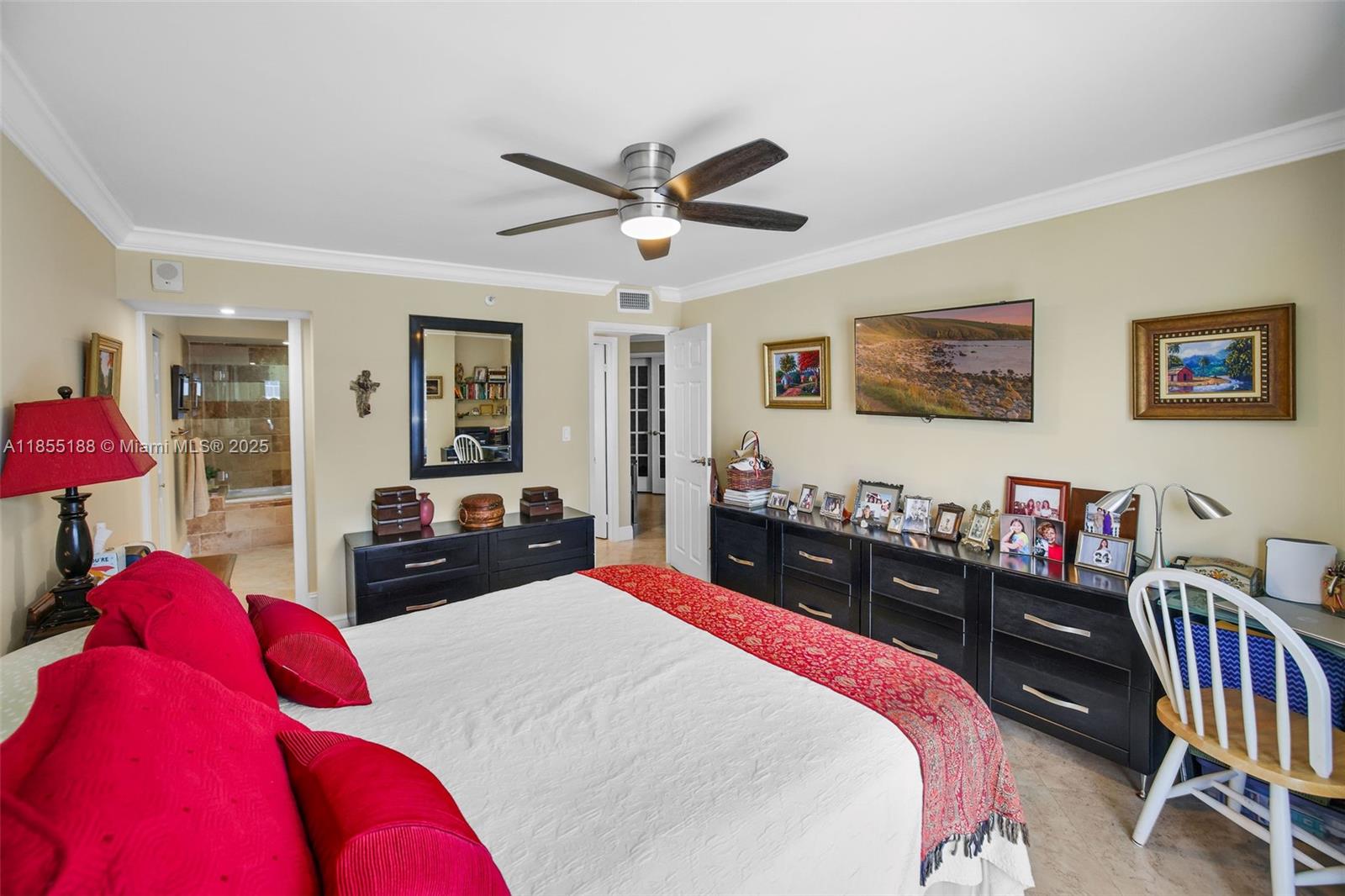 2401 Collins Ave # 1807