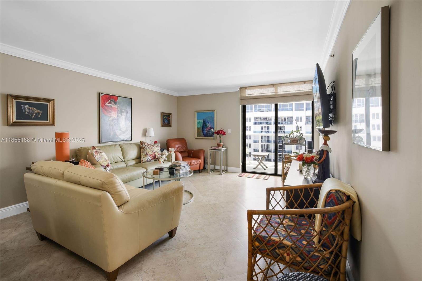 2401 Collins Ave # 1807
