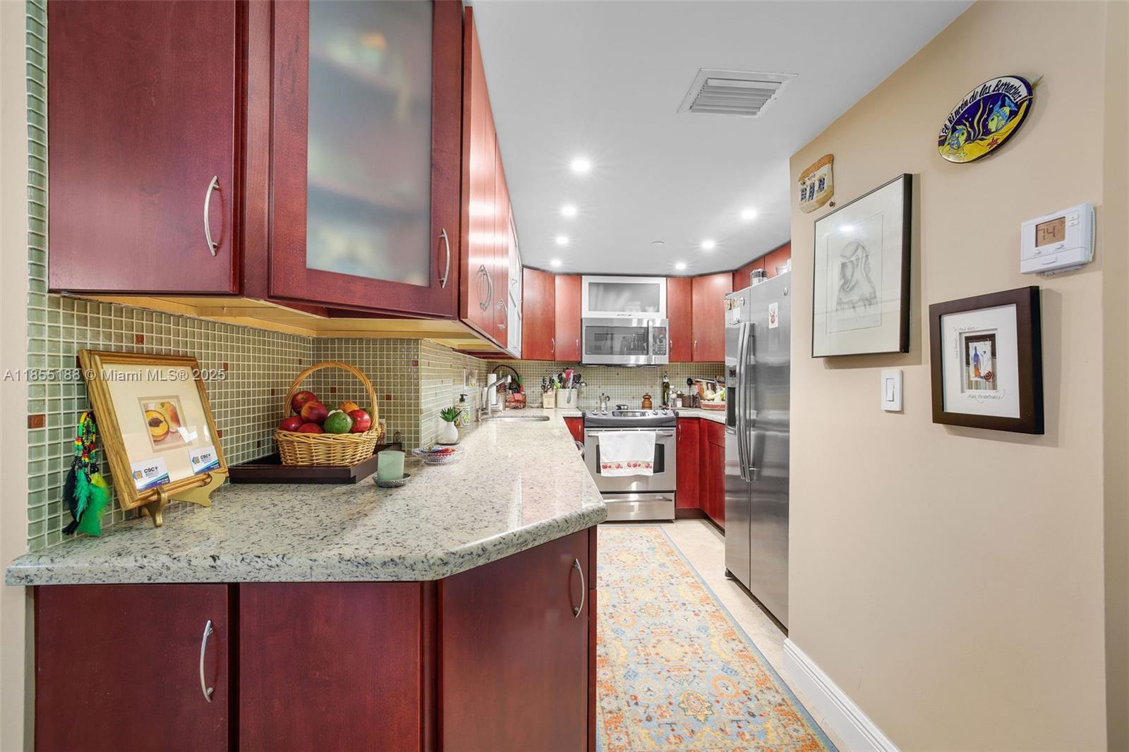 2401 Collins Ave # 1807