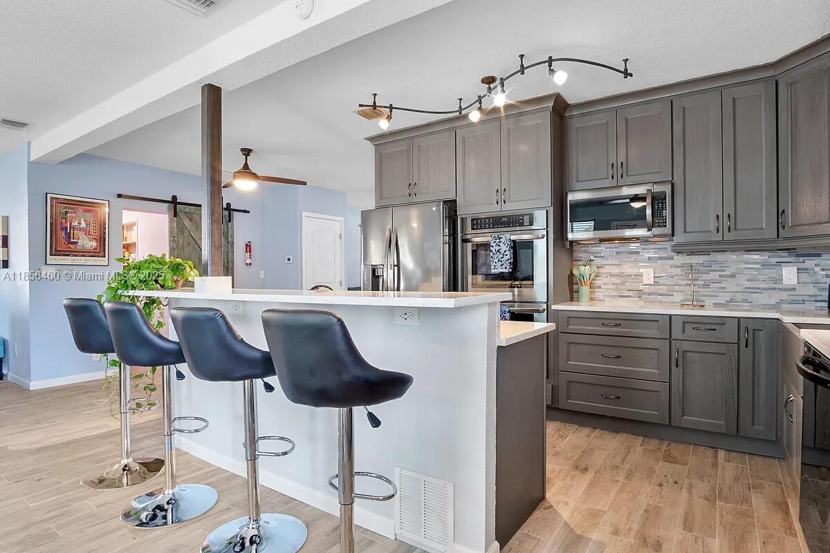 316 NW 29th St
