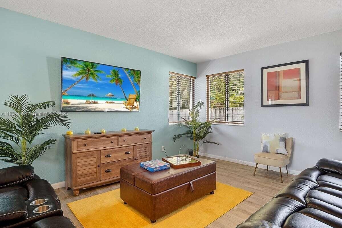 316 NW 29th St