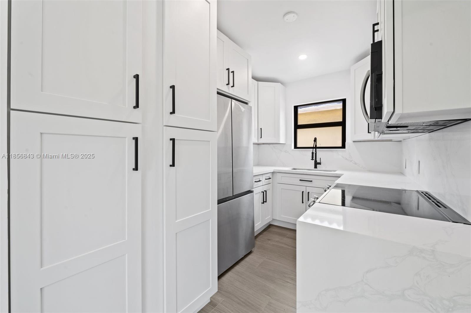 4222 NE 1st Ave # 1
