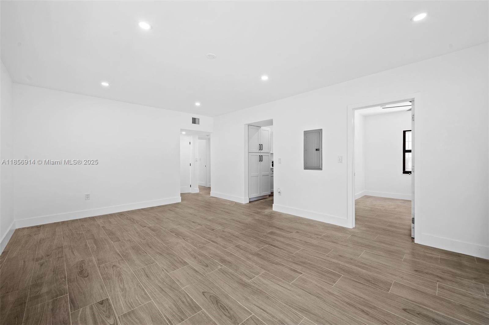 4222 NE 1st Ave # 2
