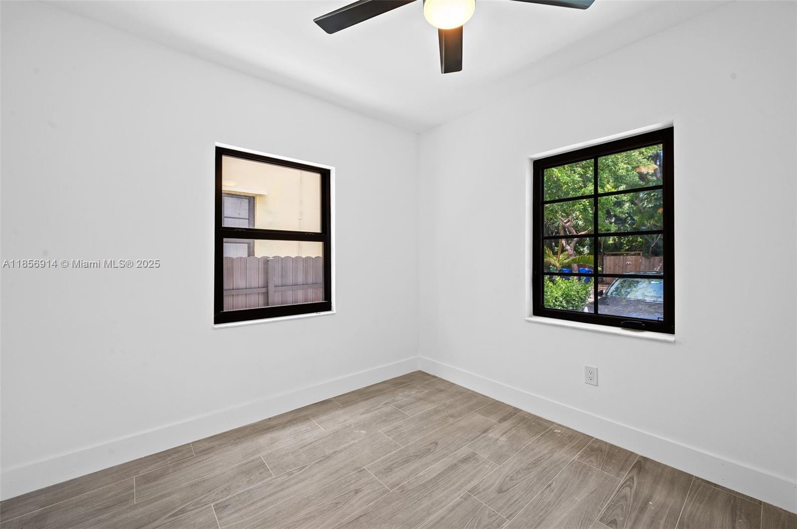 4222 NE 1st Ave # 2
