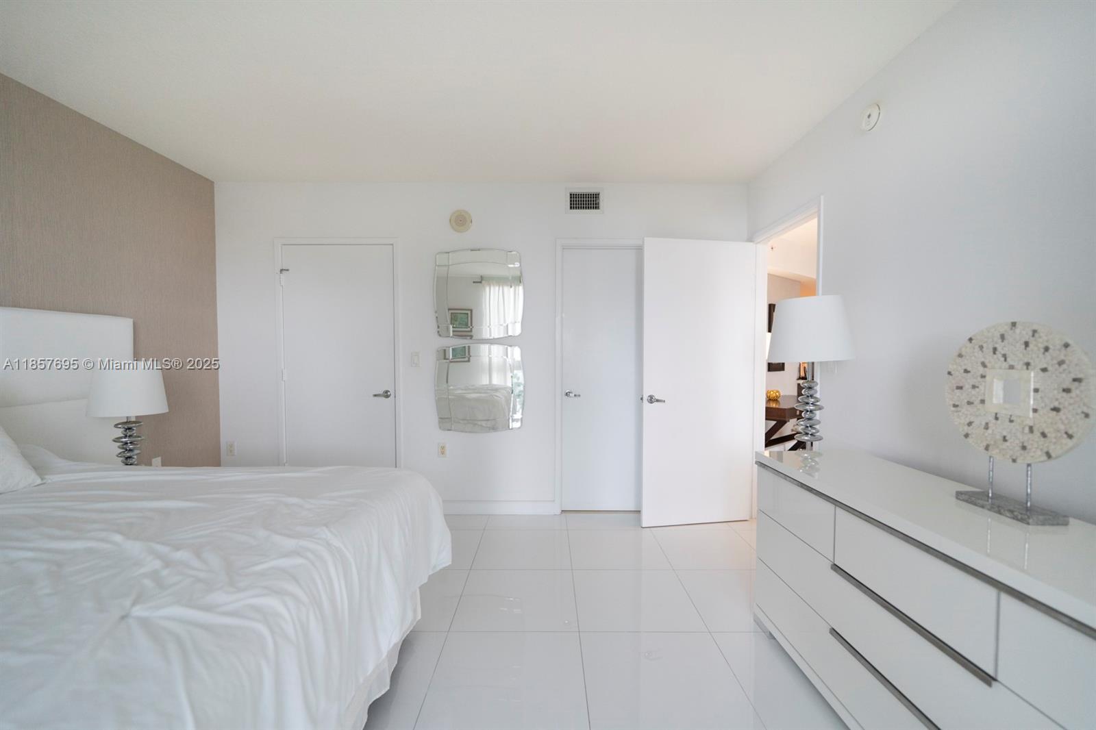 200 Sunny Isles Blvd # 1101 Unit: 2-1101