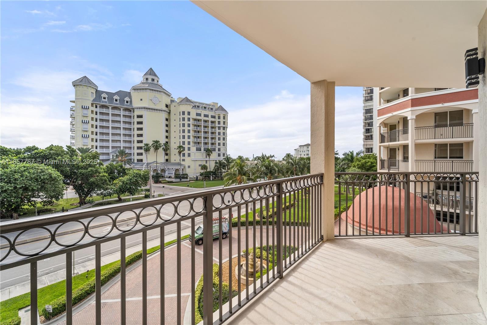 2011 N Ocean Blvd # 401